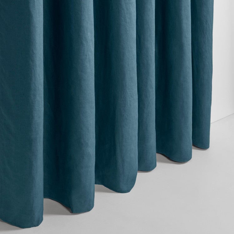 Lined black-out curtain with eyelets MADURA