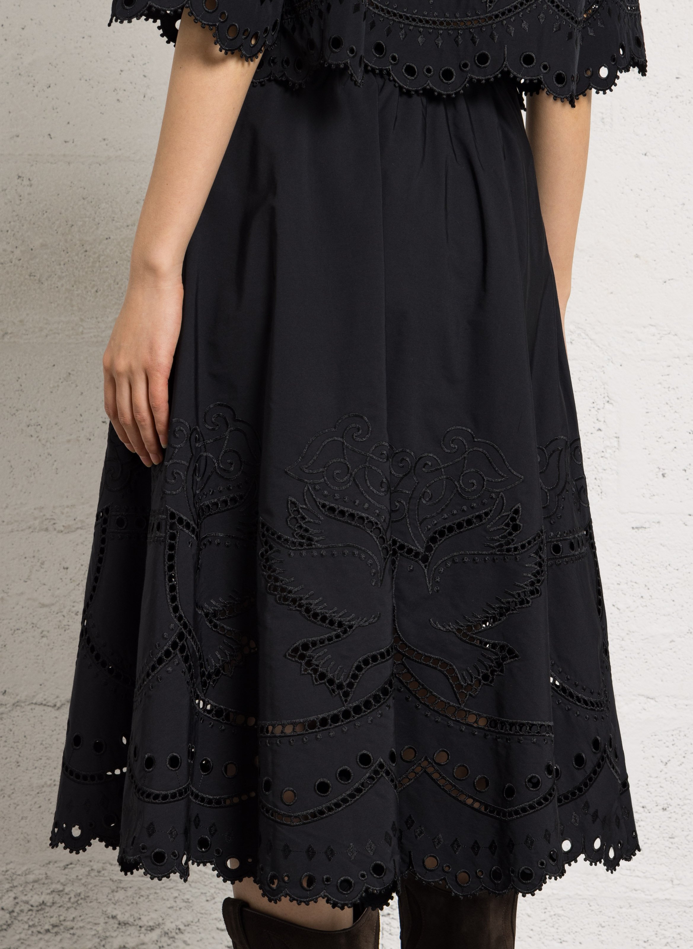 Midi-Rock mit Lochstickerei BERENICE Schwarz