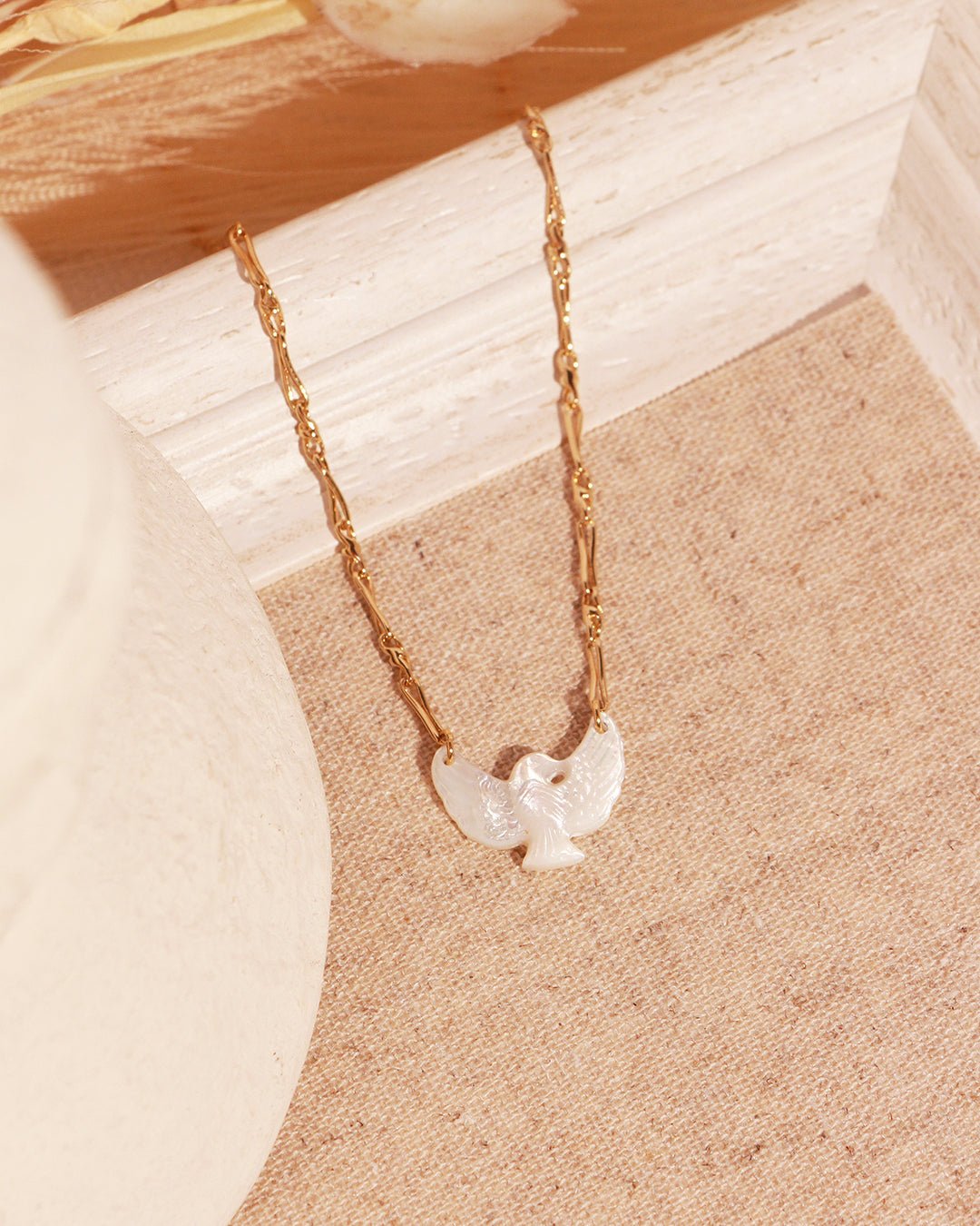 Necklace Colomba NILAI Golden