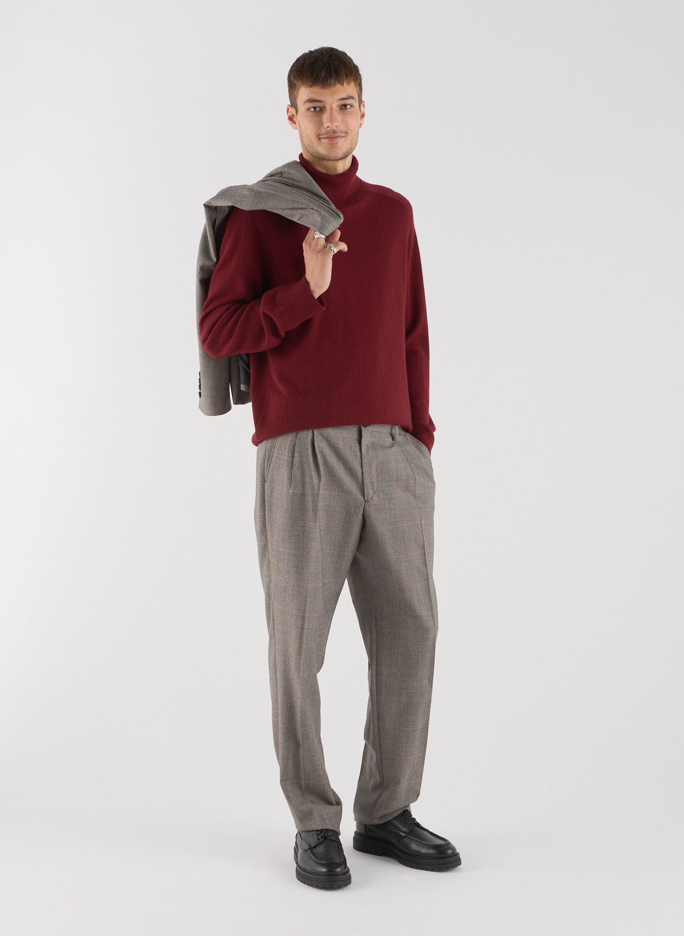 Loose-fit high-neck cashmere sweater SAISON 1865 Purple