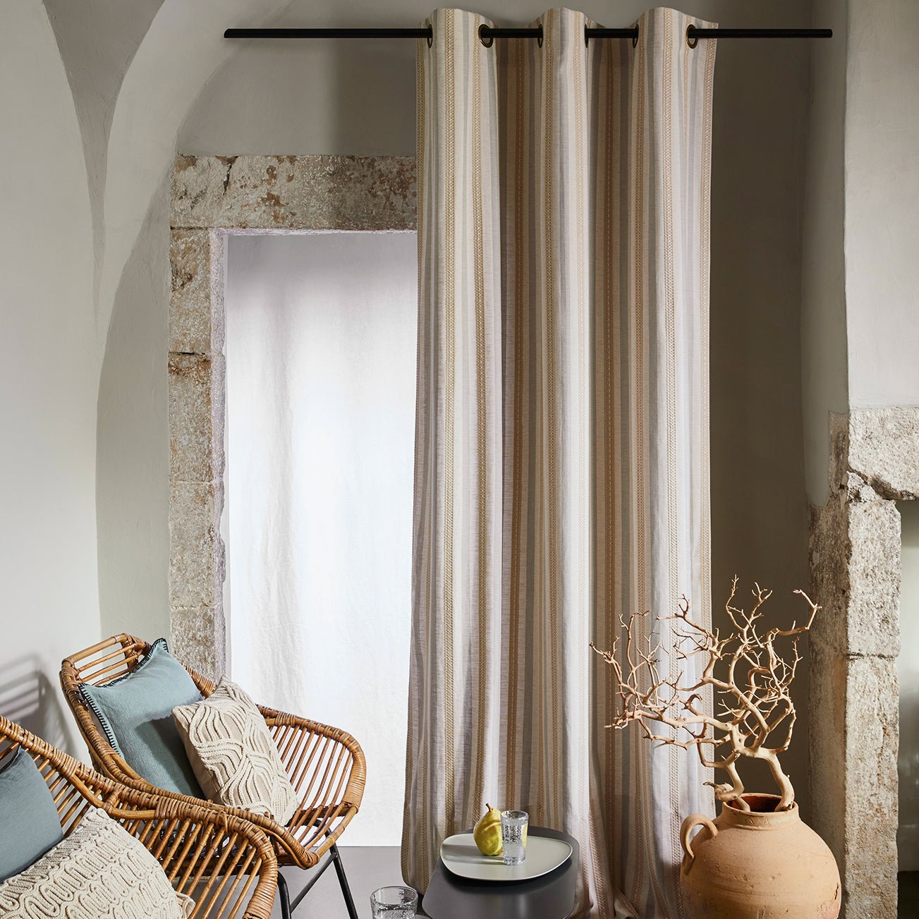 Madura - Felicie sheer curtain in multicolor 149x275 cm MADURA Multicolored