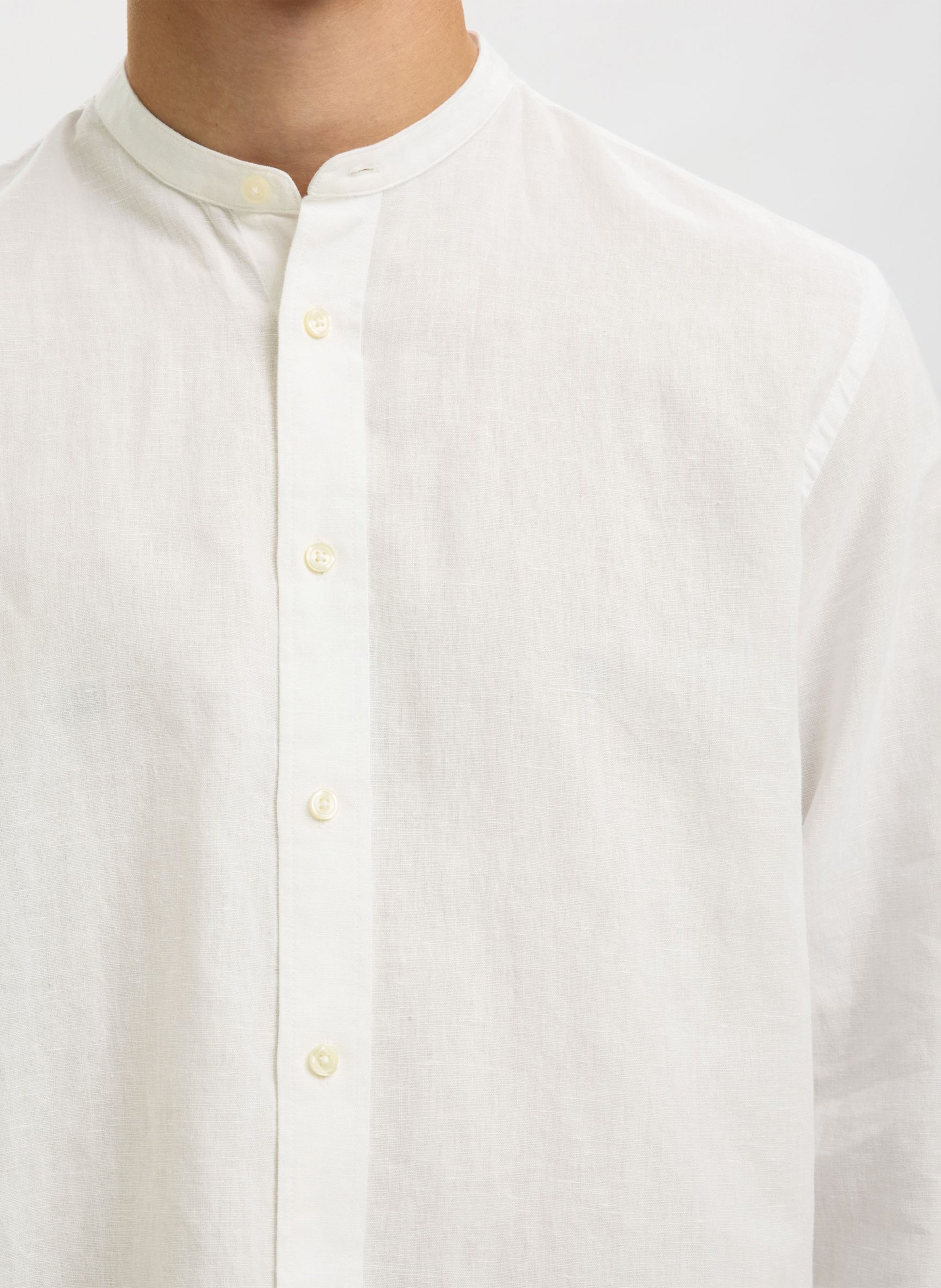 Gerade Hemd mit Mao-Kragen aus Leinen und Baumwollmischung SELECTED Weiss