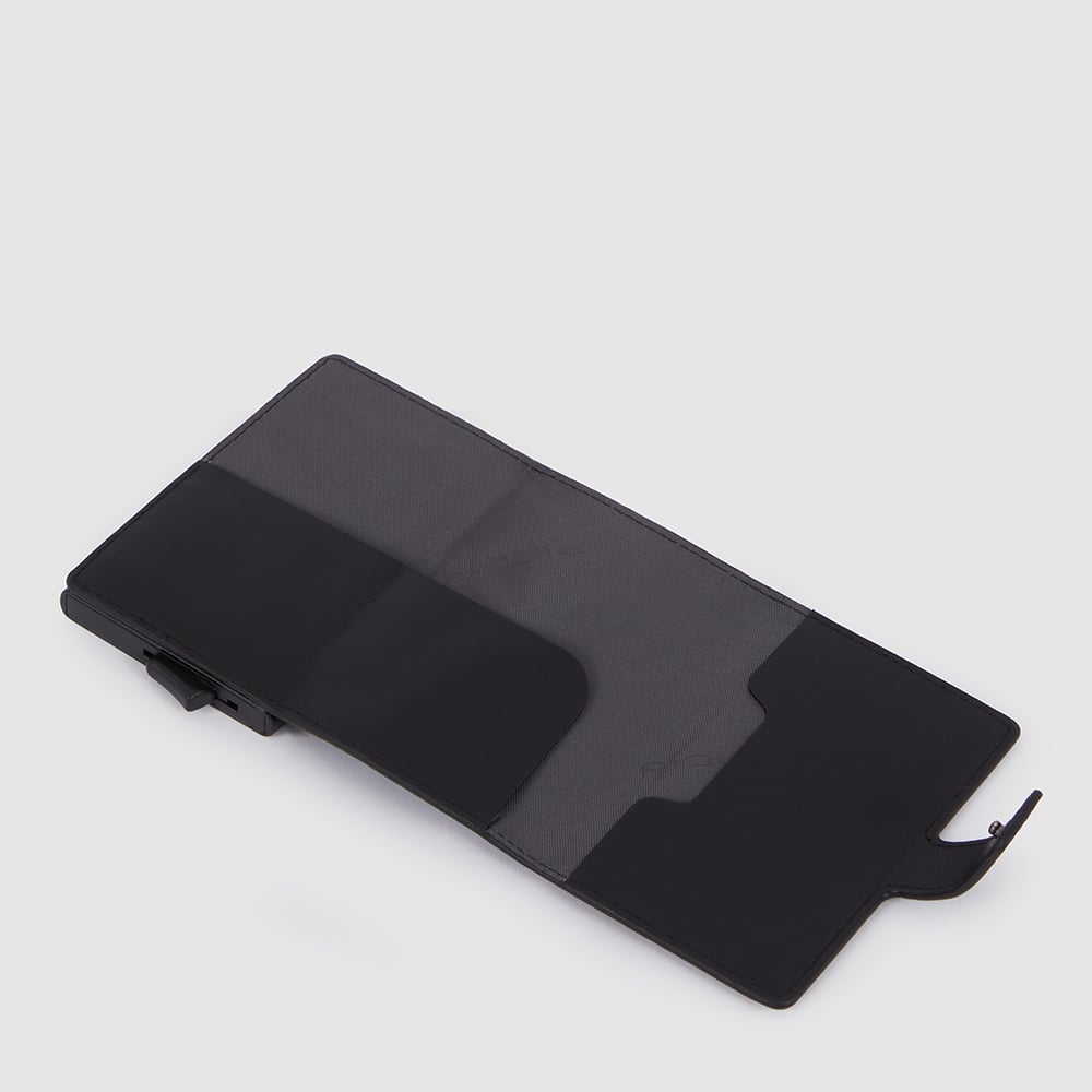 - 100% leather, - 6 cardholder slots, - 1 central compartment, - Size: L10 x H7 cm. PIQUADRO Black