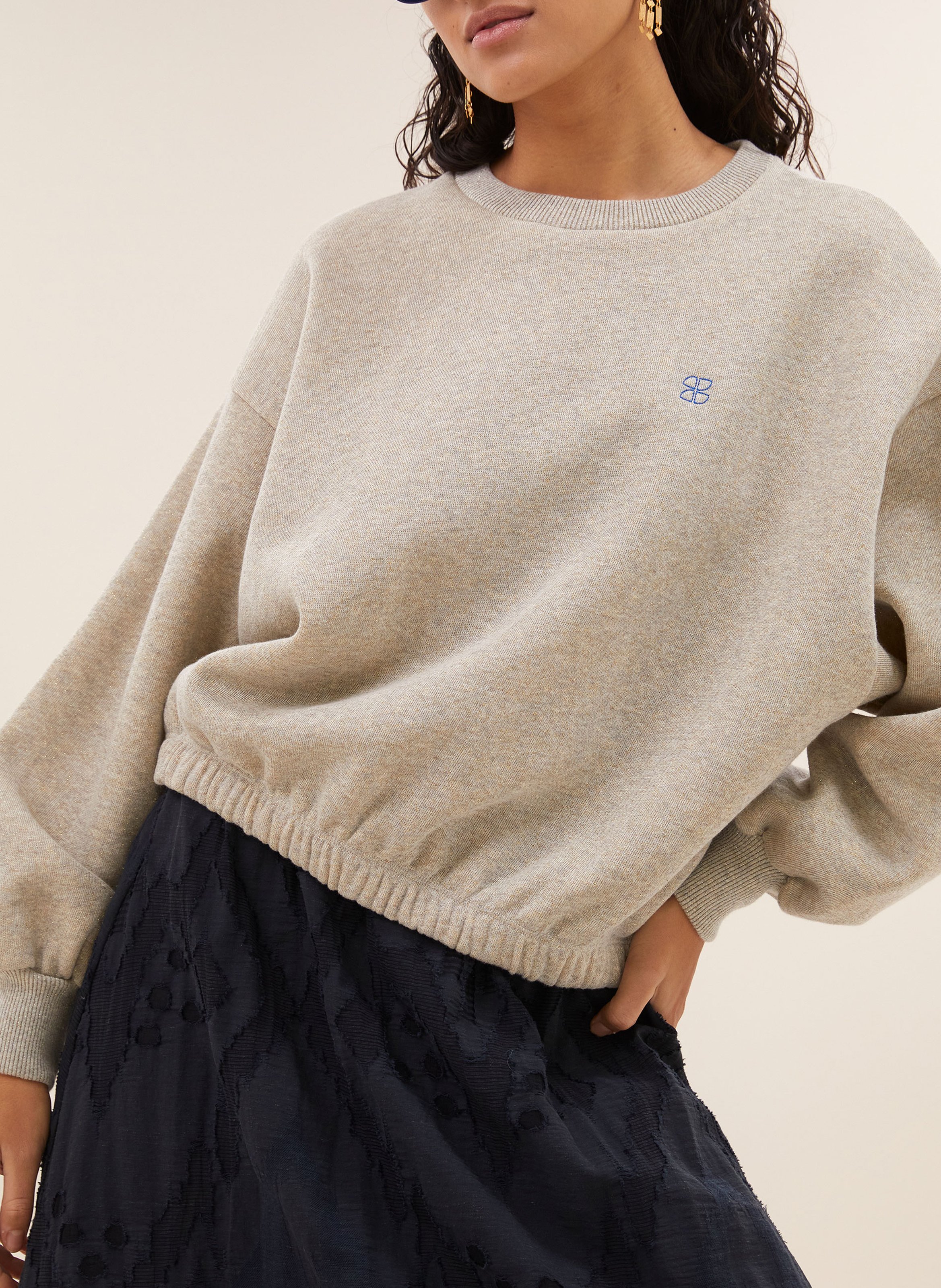 Sweat ample uni avec logo brodé BY BAR Doré