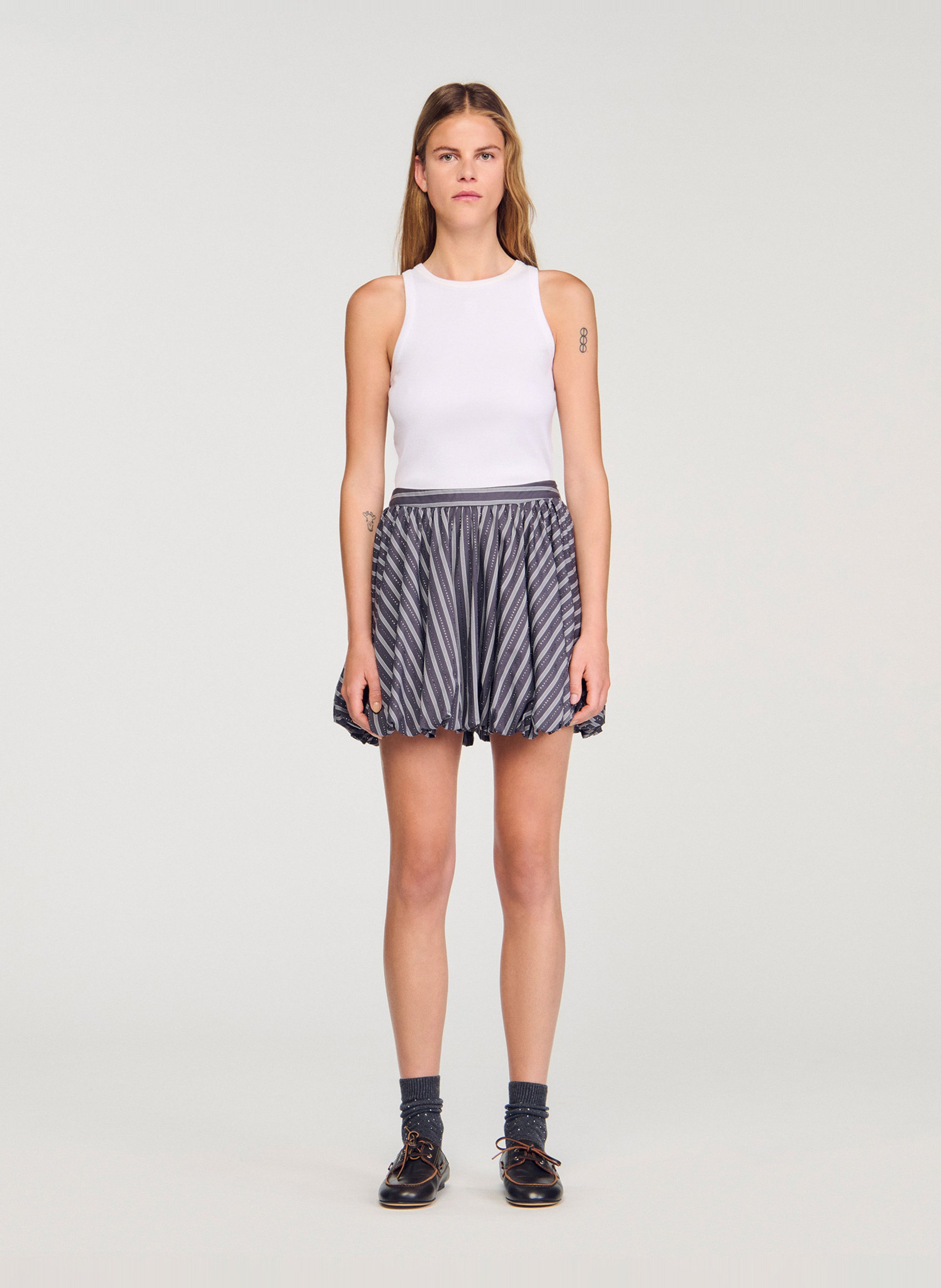 Jupe courte en coton rayé SANDRO Gris