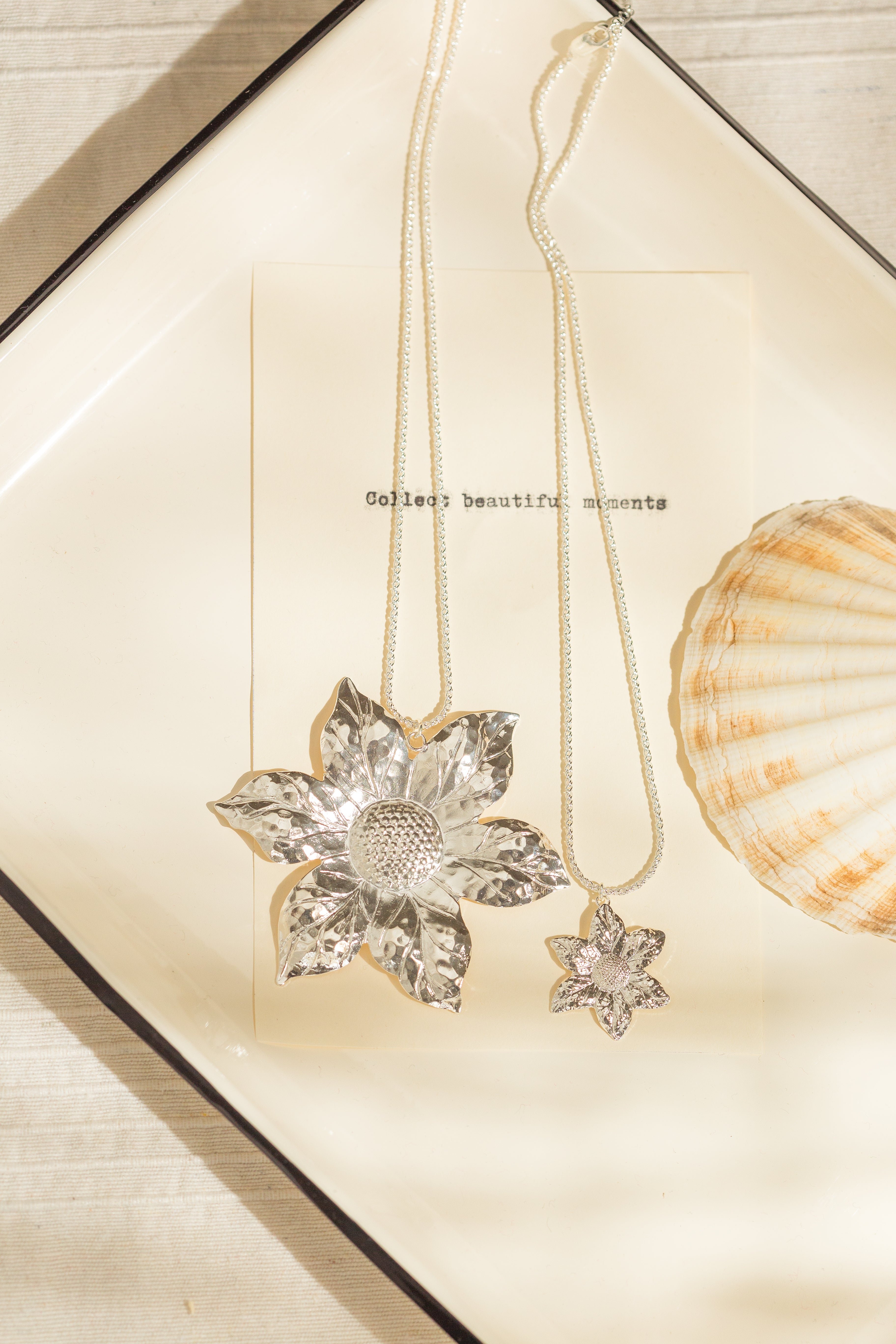 Golden flower long necklace in fine gold Silver