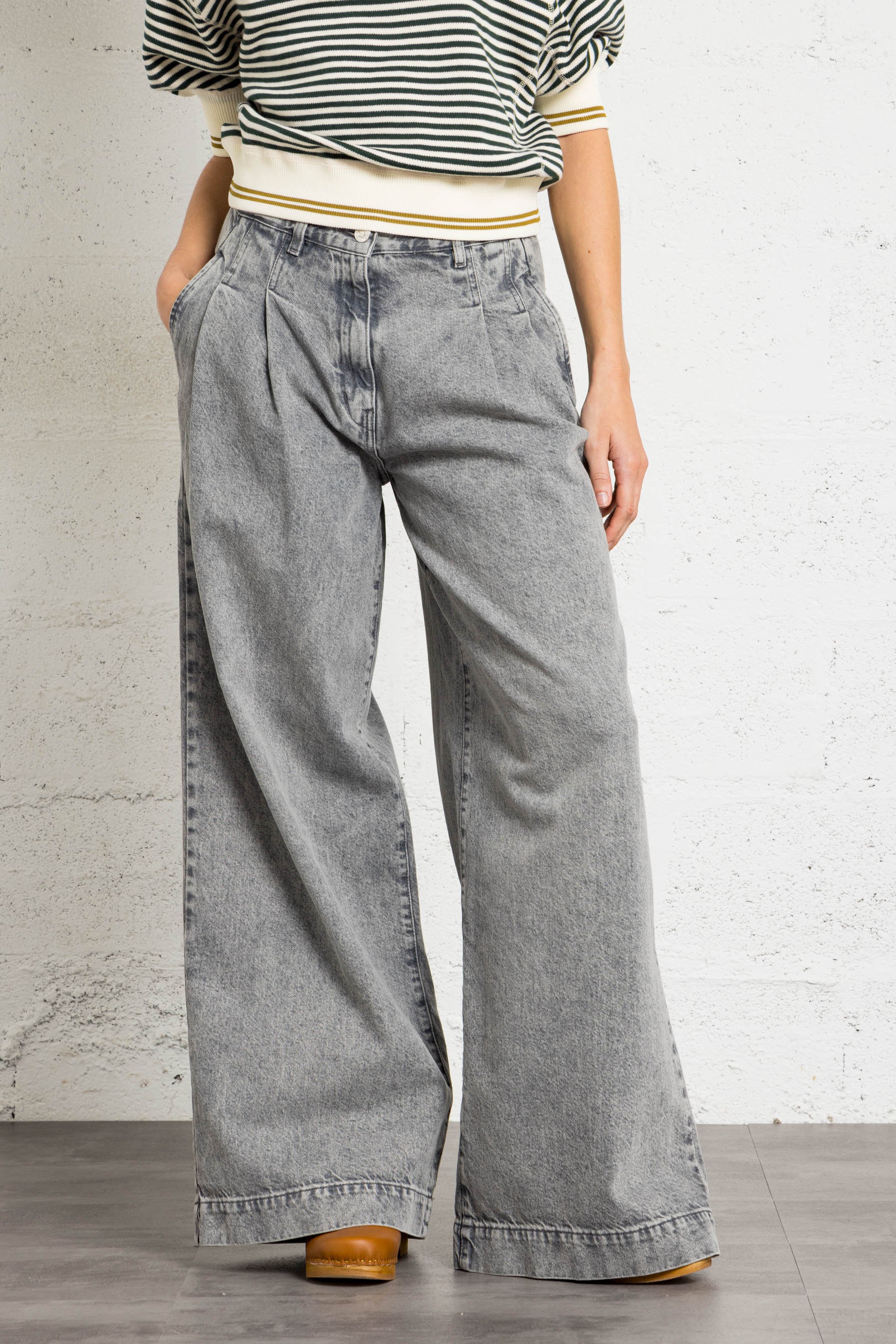 Farbige Straight Cut Jeans mit 5 Taschen BELLEROSE Grau