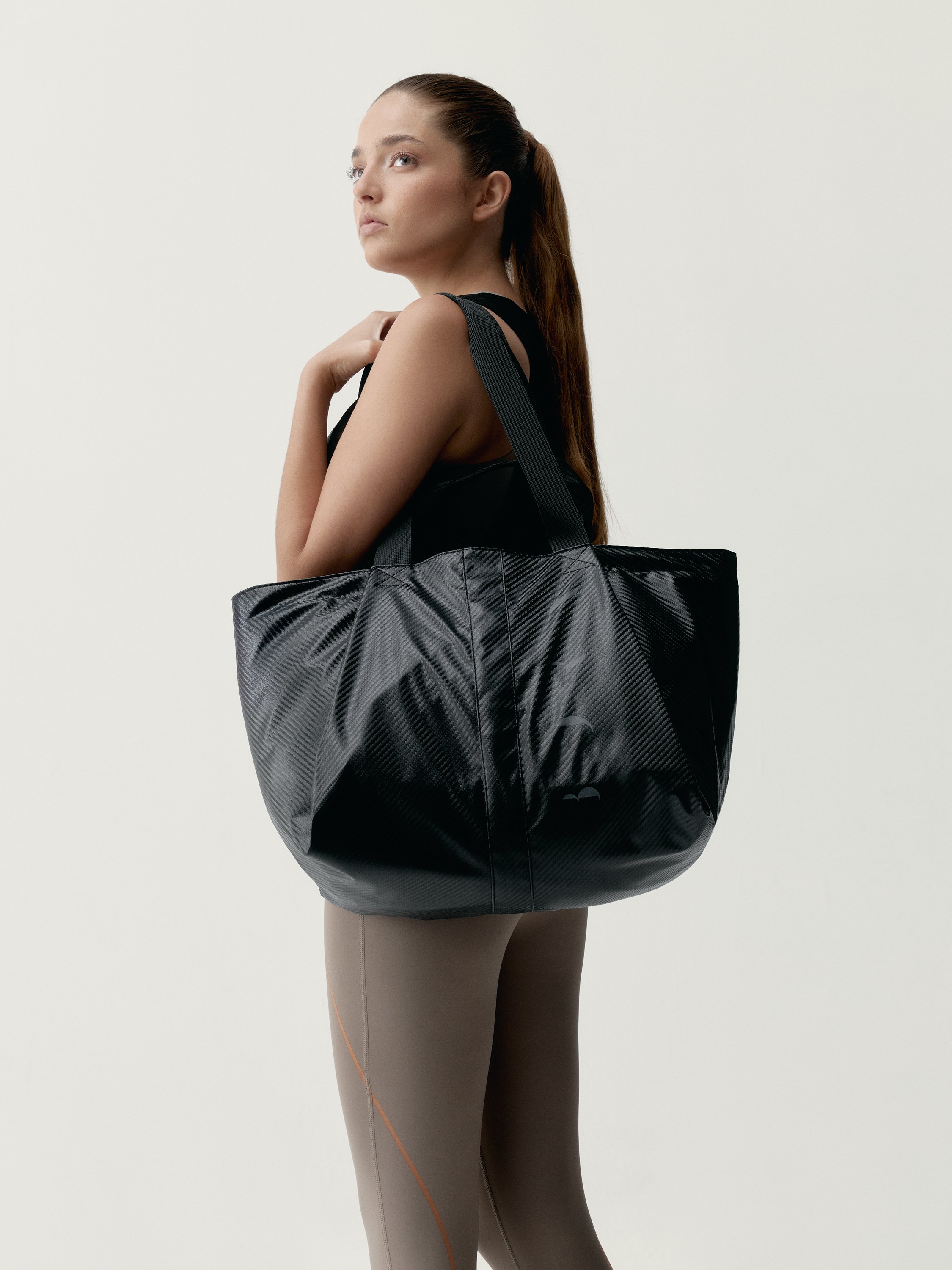 Large capacity outdoor sports bag BORN Black