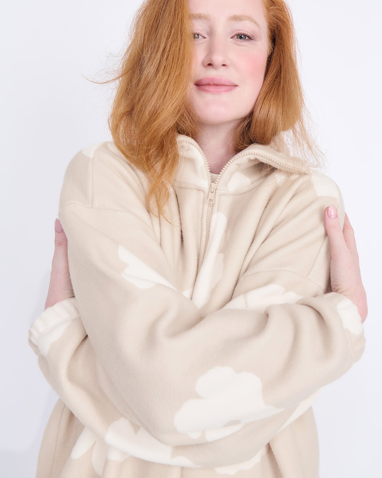 Floral-print recycled fleece sweatshirt EMOI EMOI Beige
