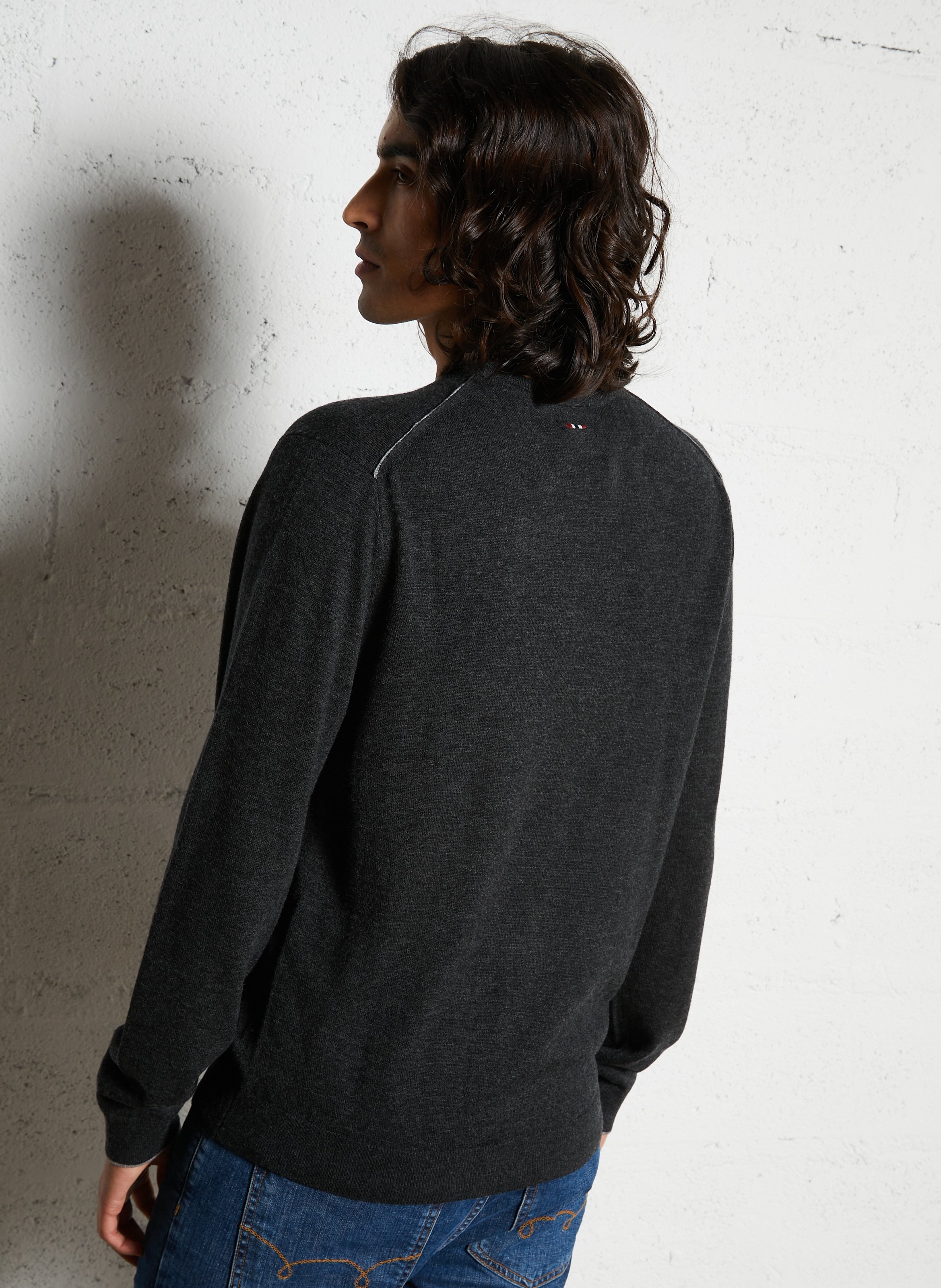 Rechte trui met ronde hals en geborduurd in wol NAPAPIJRI Grijs