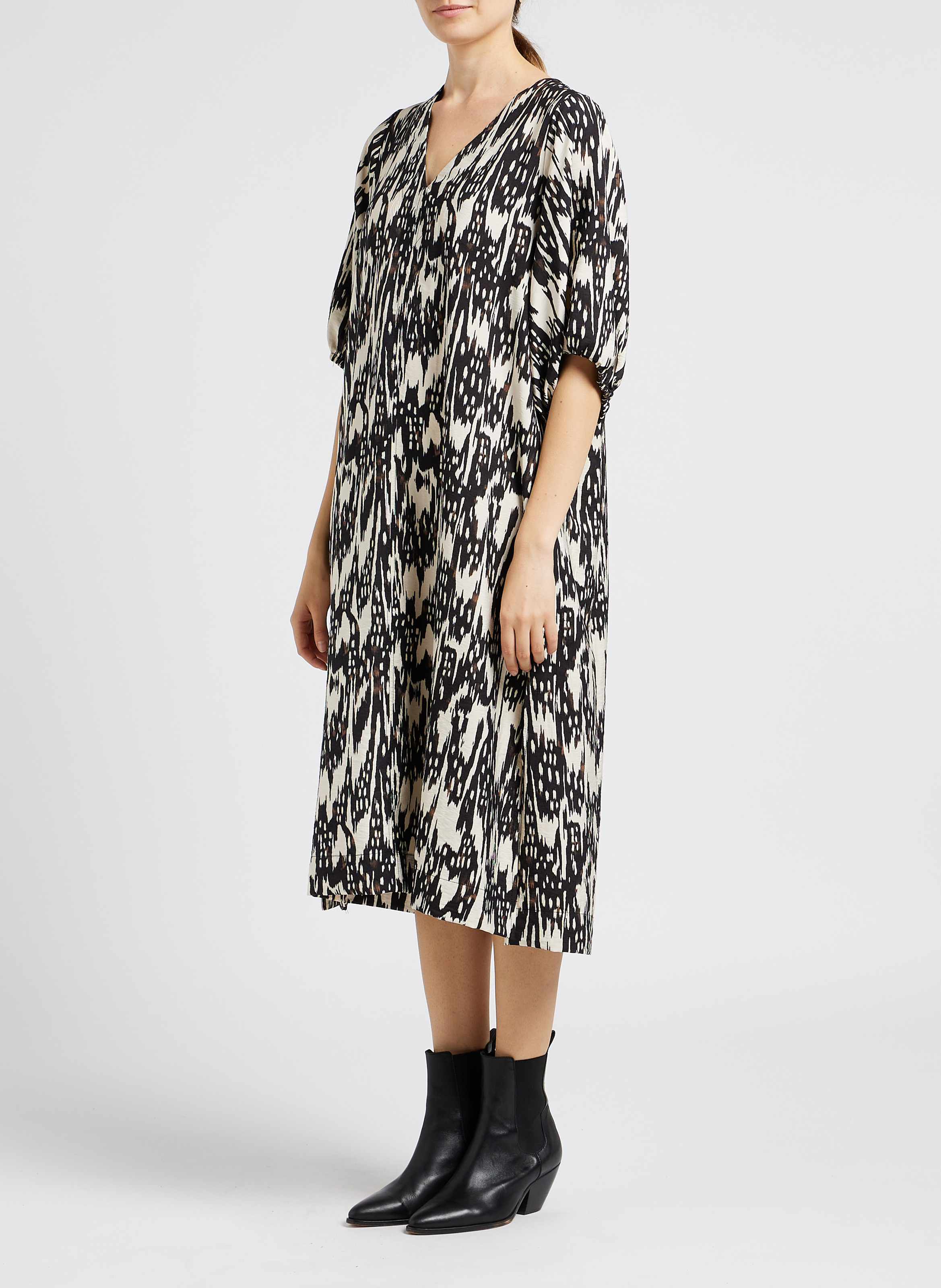 Robe encolure V ample OBJECT Beige