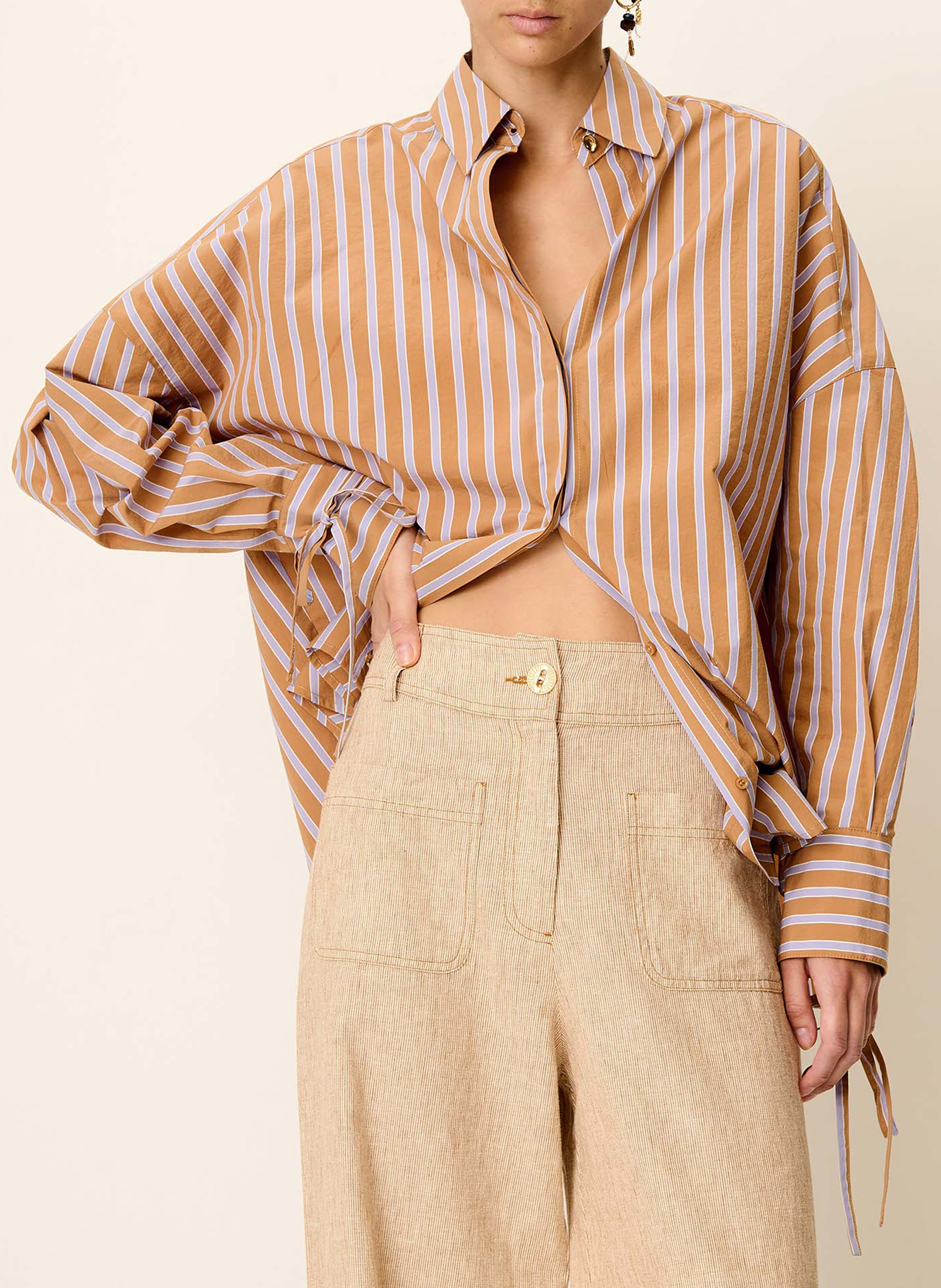 Ausgestellte High Waist Jeans aus Baumwoll-Mix SESSUN Beige