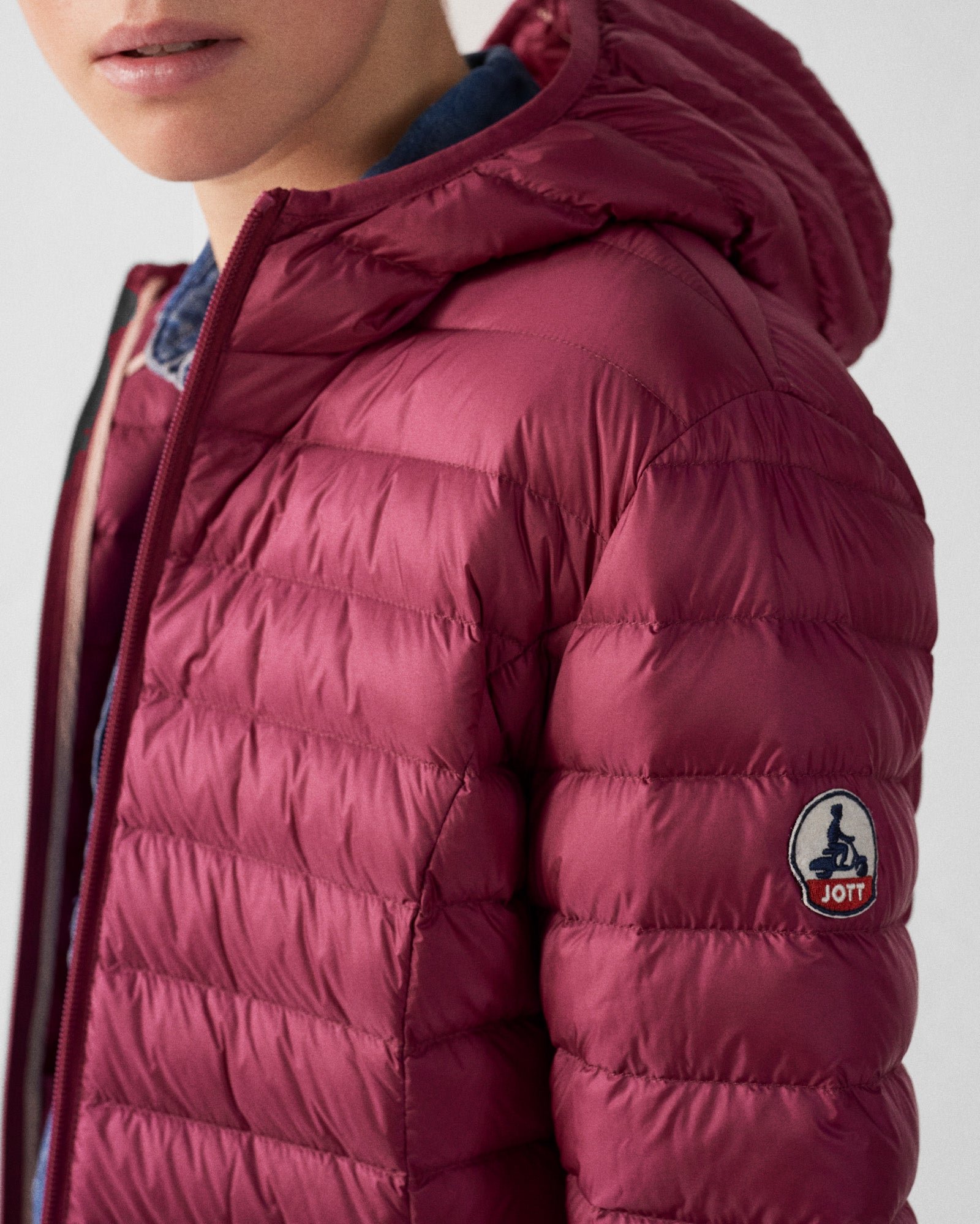 Lightweight hooded puffer jacket Cloe JOTT Pink