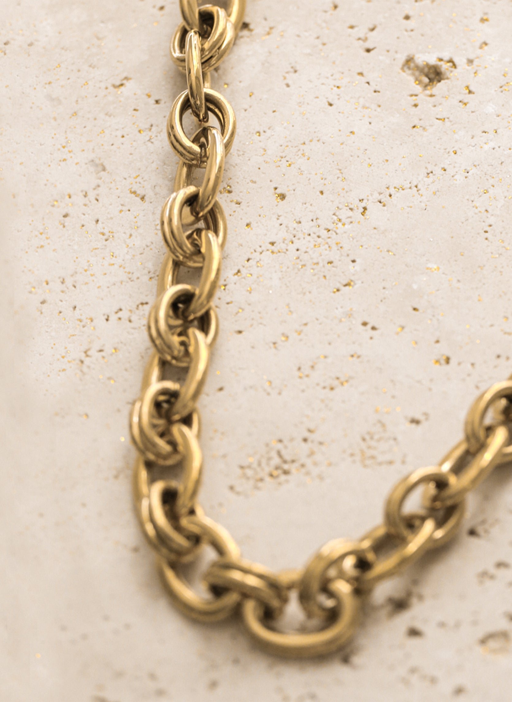 Sadira chain necklace Golden