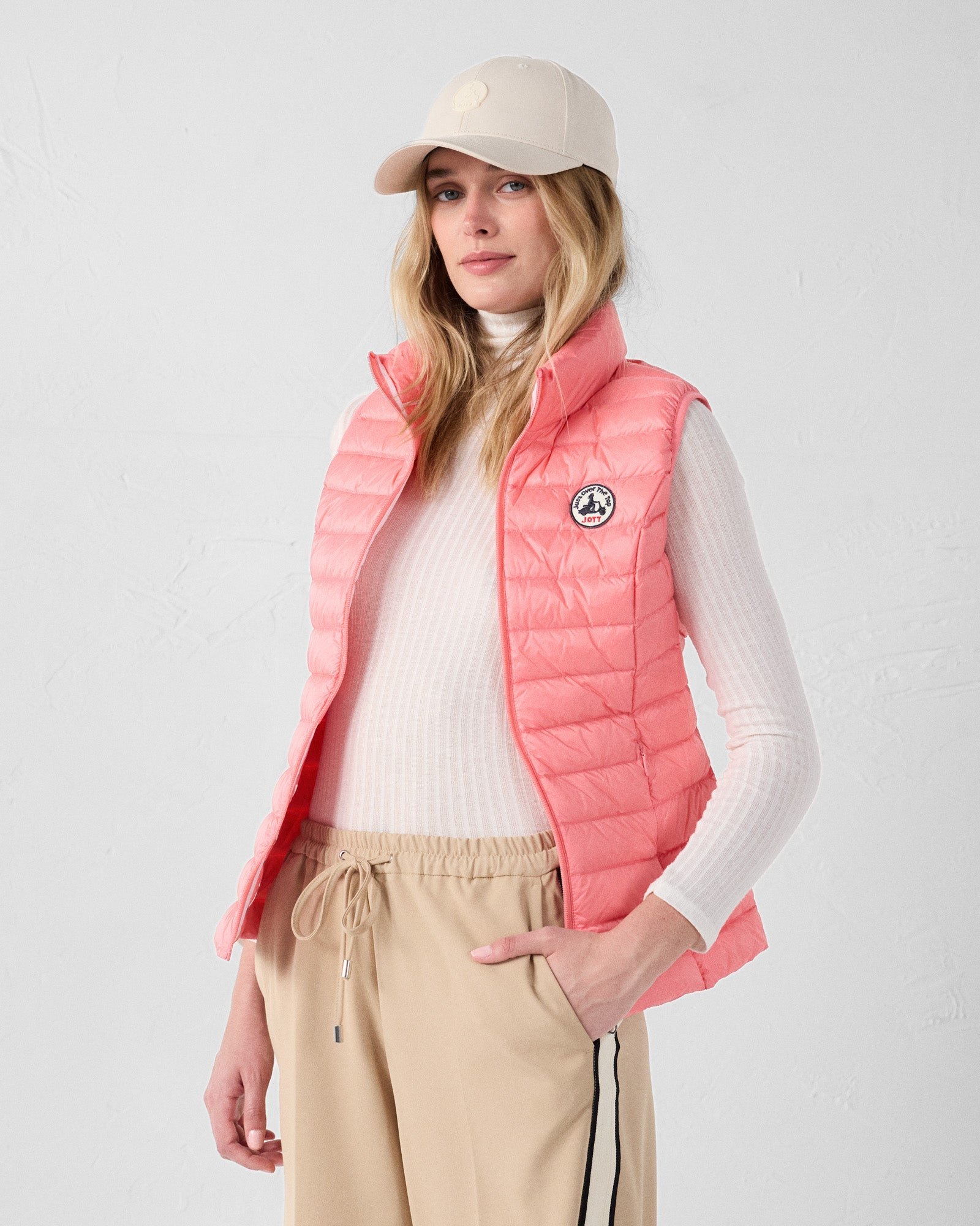 Sleeveless lightweight down vest seda Pink