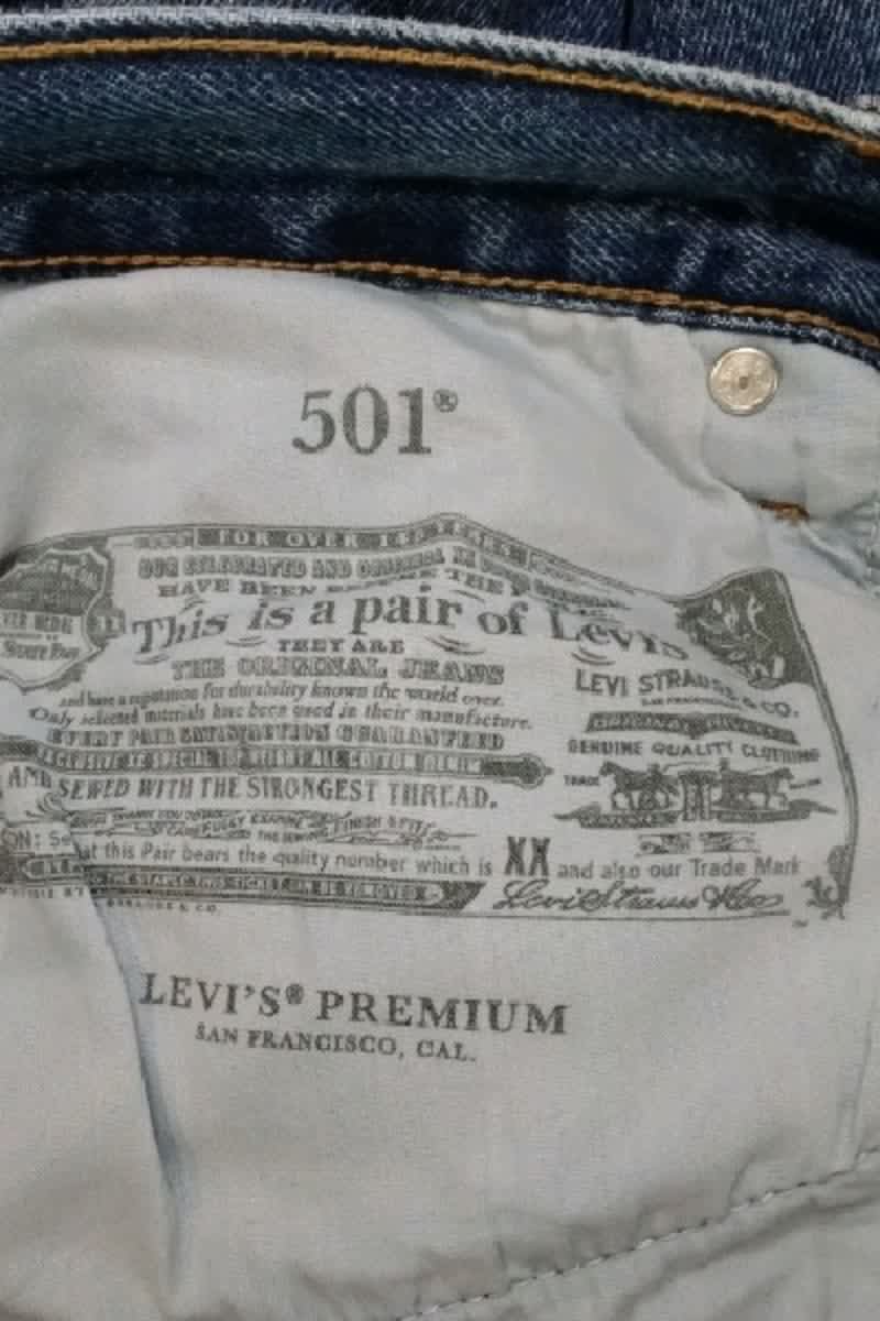 - Straight-leg jeans
- 5 pockets
- Straight cut
- Faded effect LEVI'S - Seconde main Blue