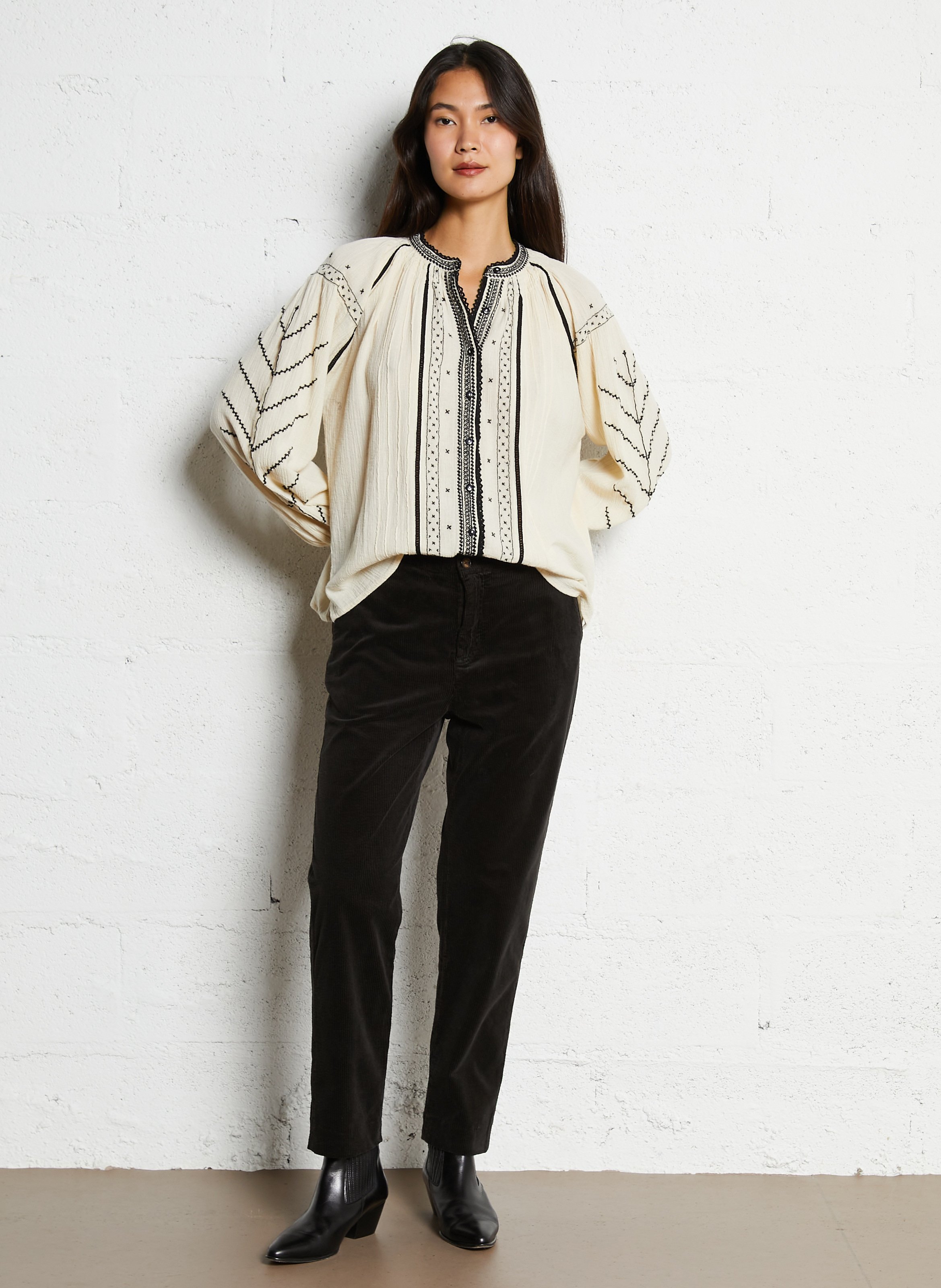 Embroidered round neck cotton blouse MAISON HOTEL Beige