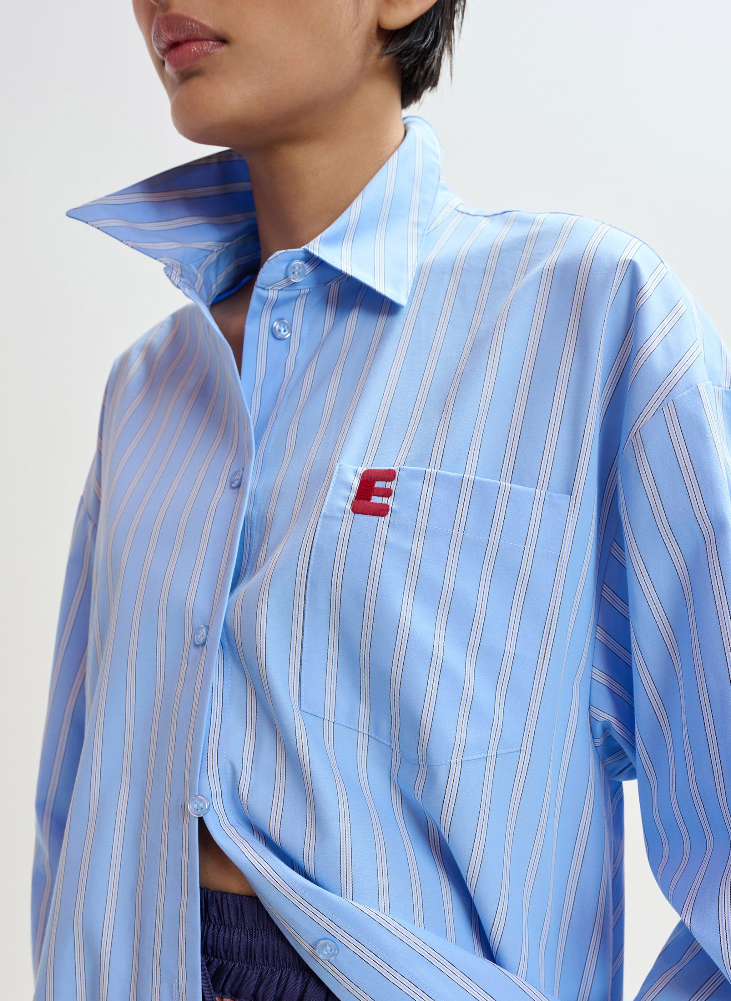 Gestreiftes Oversize-Hemd  ESSENTIEL ANTWERP Blau