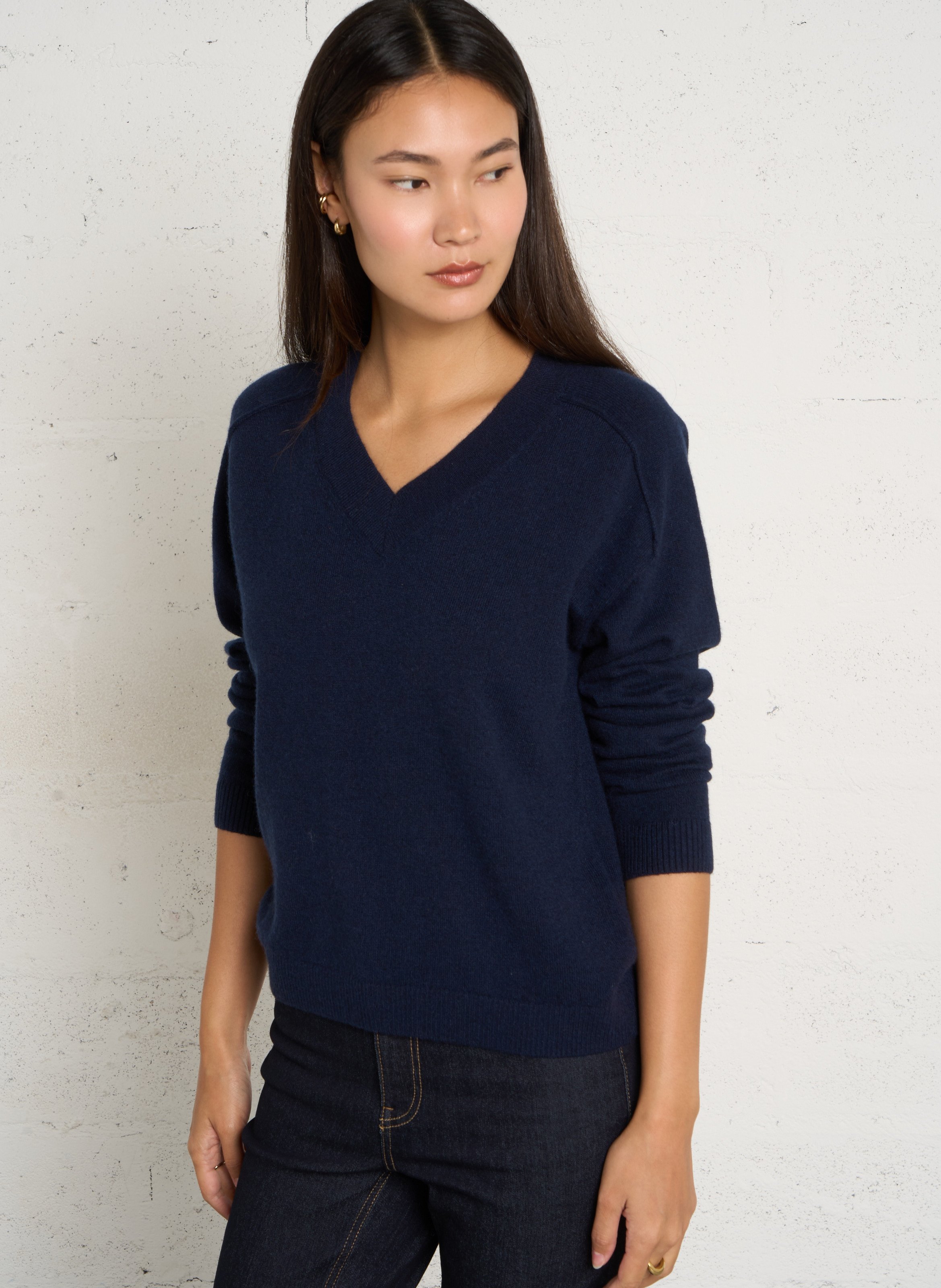 Gerade geschnittener Kaschmirpullover mit V-Ausschnitt MAISON 123 Blau