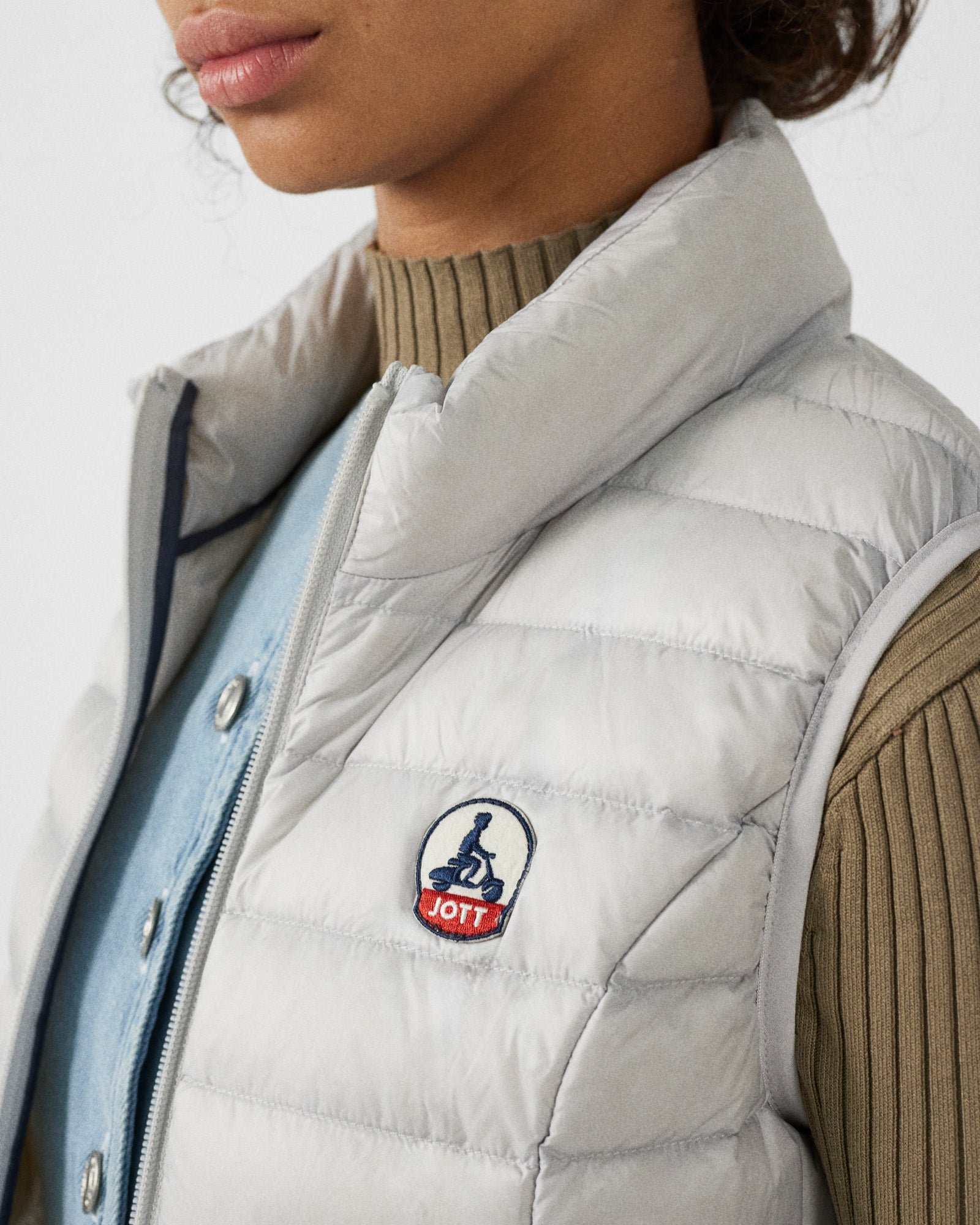 Sleeveless lightweight down vest seda JOTT Grey