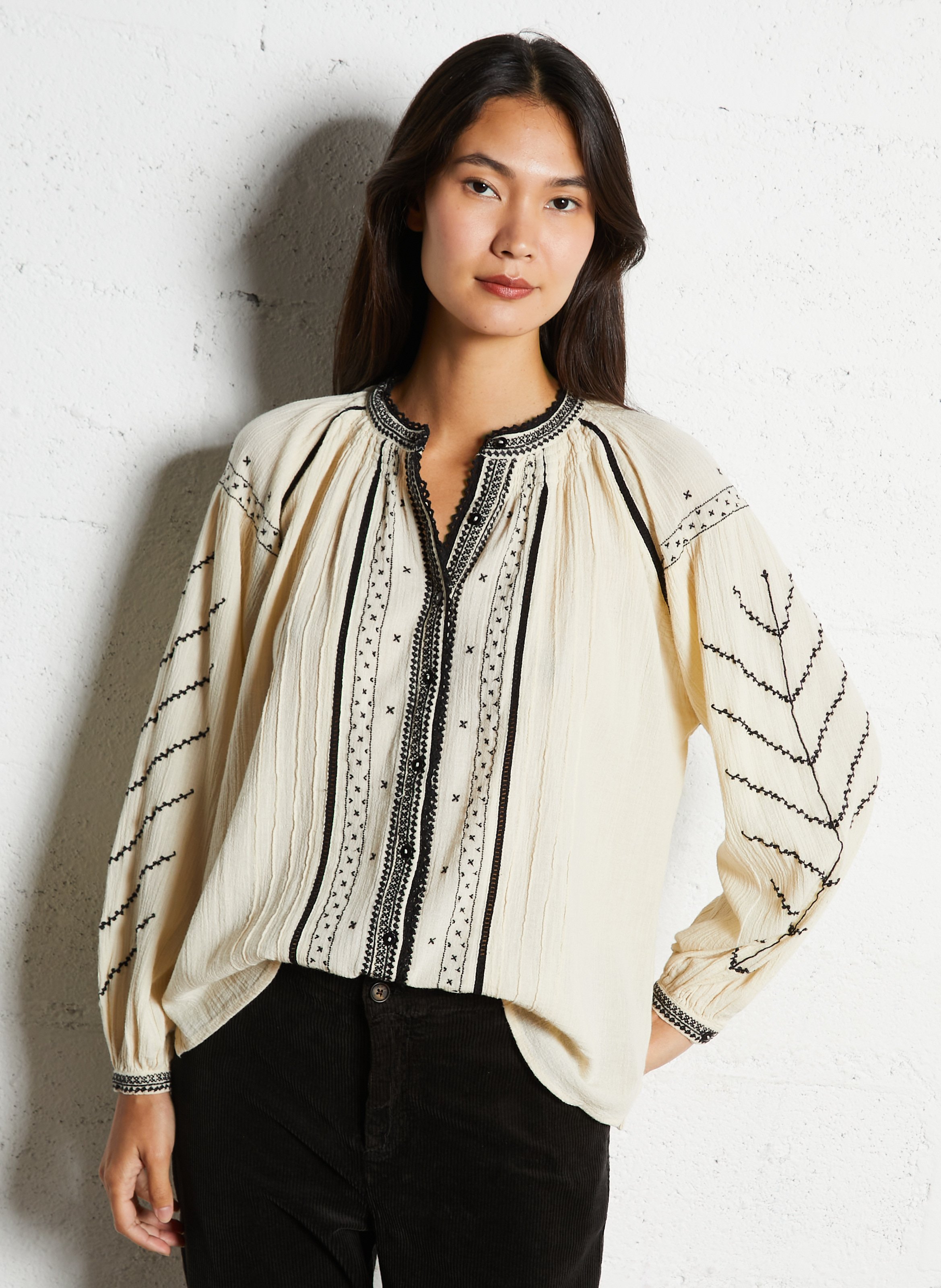 Embroidered round neck cotton blouse MAISON HOTEL Beige