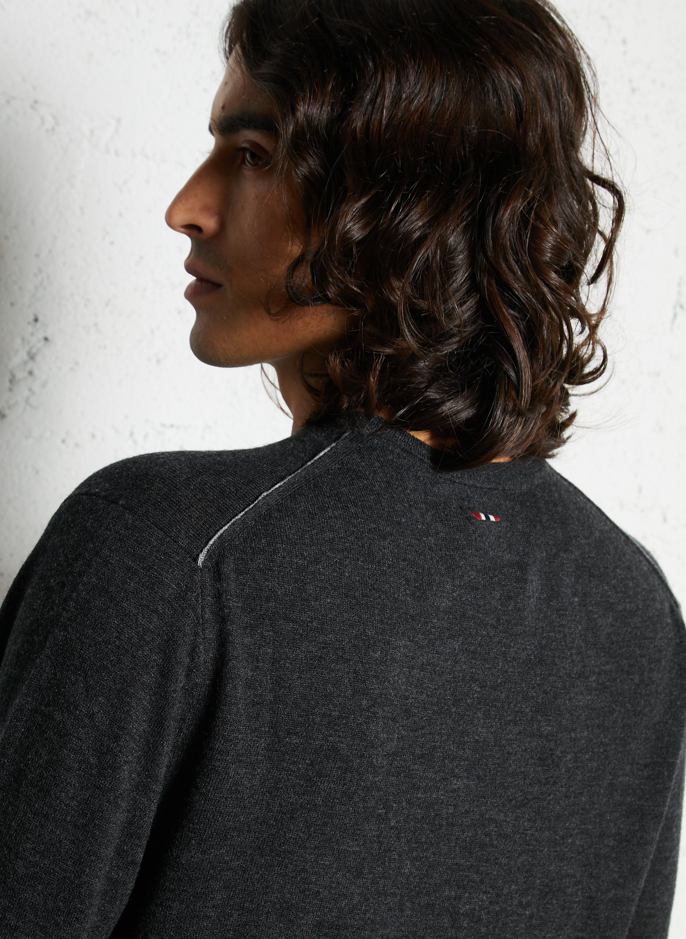 Rechte trui met ronde hals en geborduurd in wol NAPAPIJRI Grijs