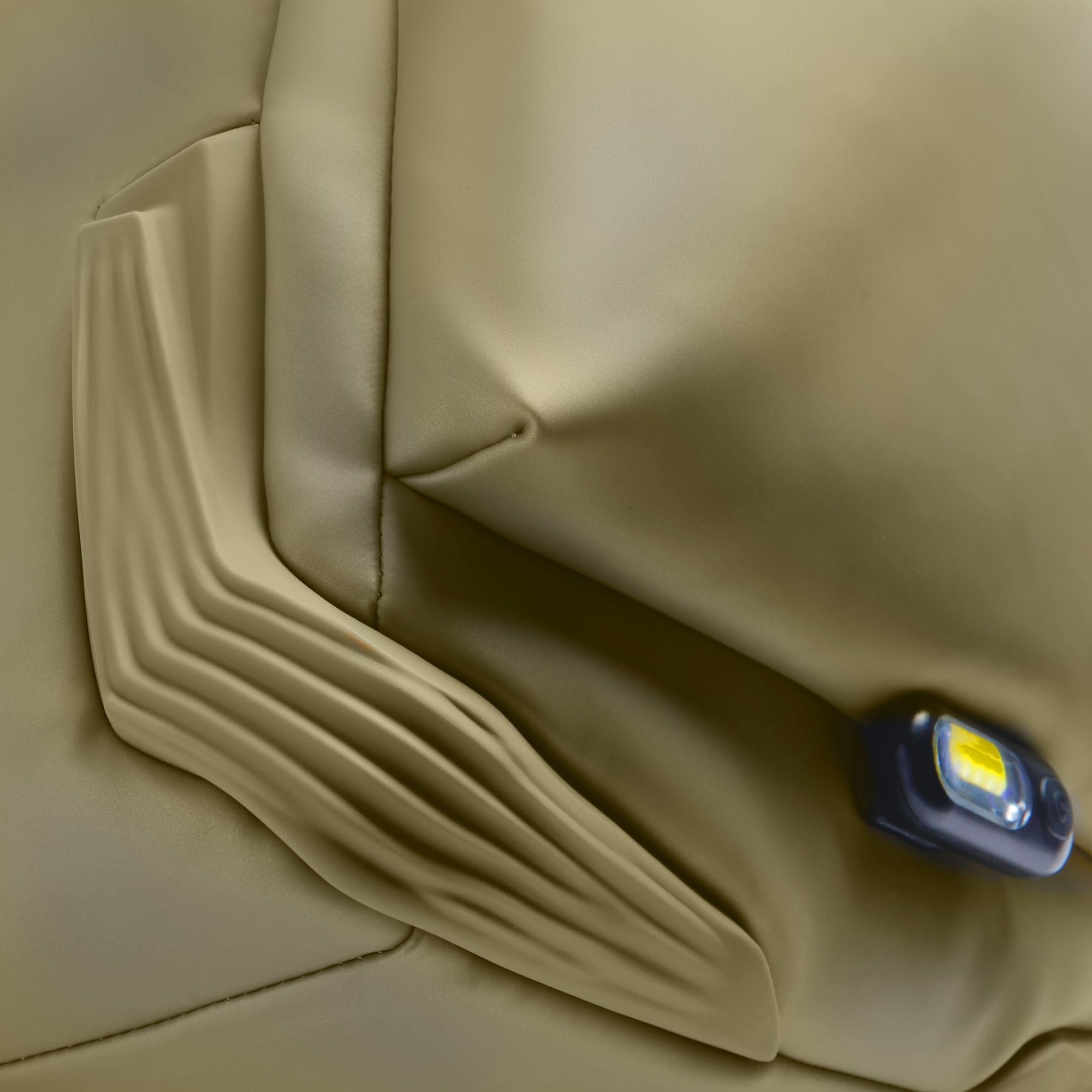 Backpack for computer and ipad® with chest strap, bottle pocket Green