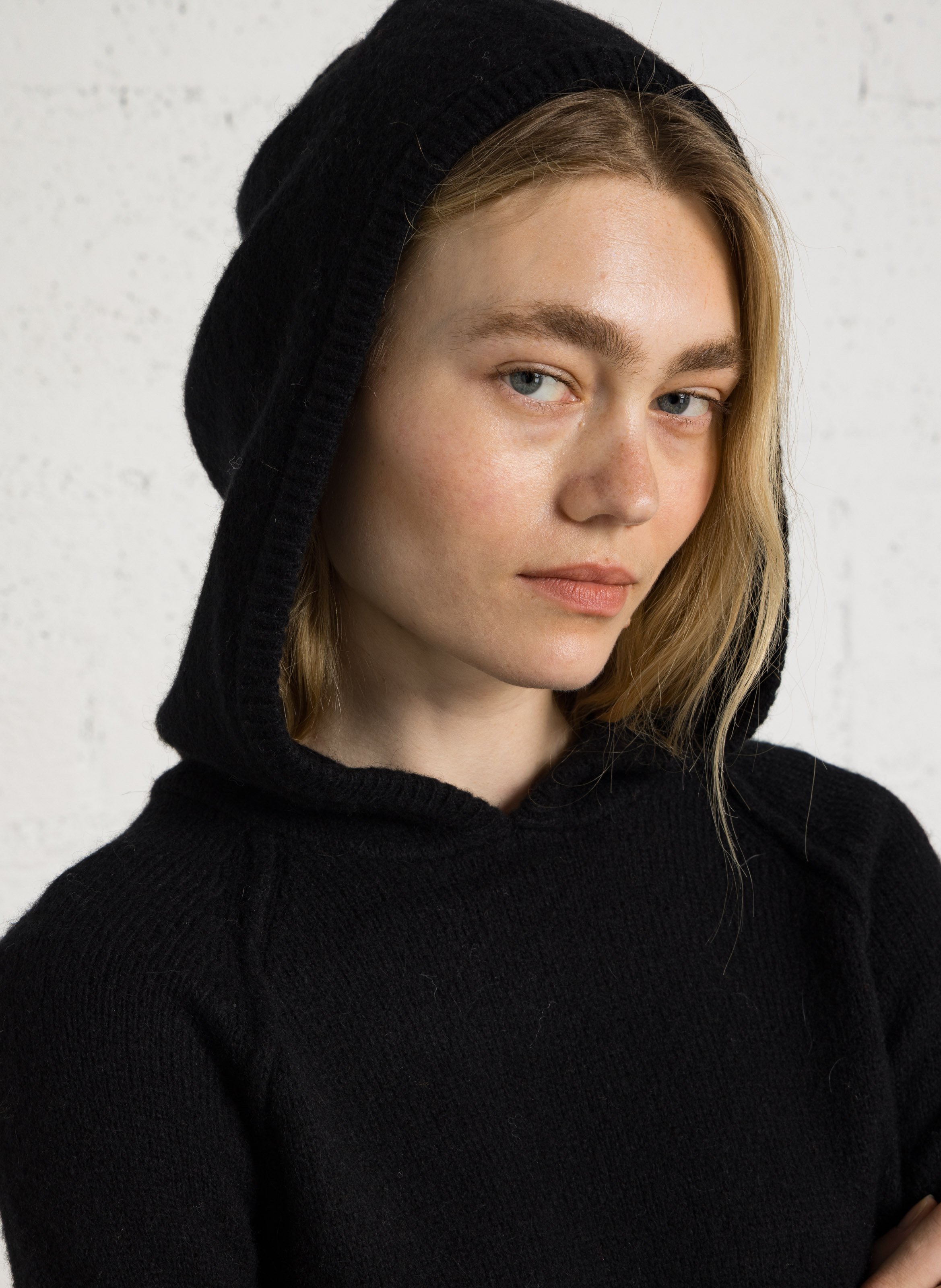 Pull droit à capuche SUD EXPRESS Noir