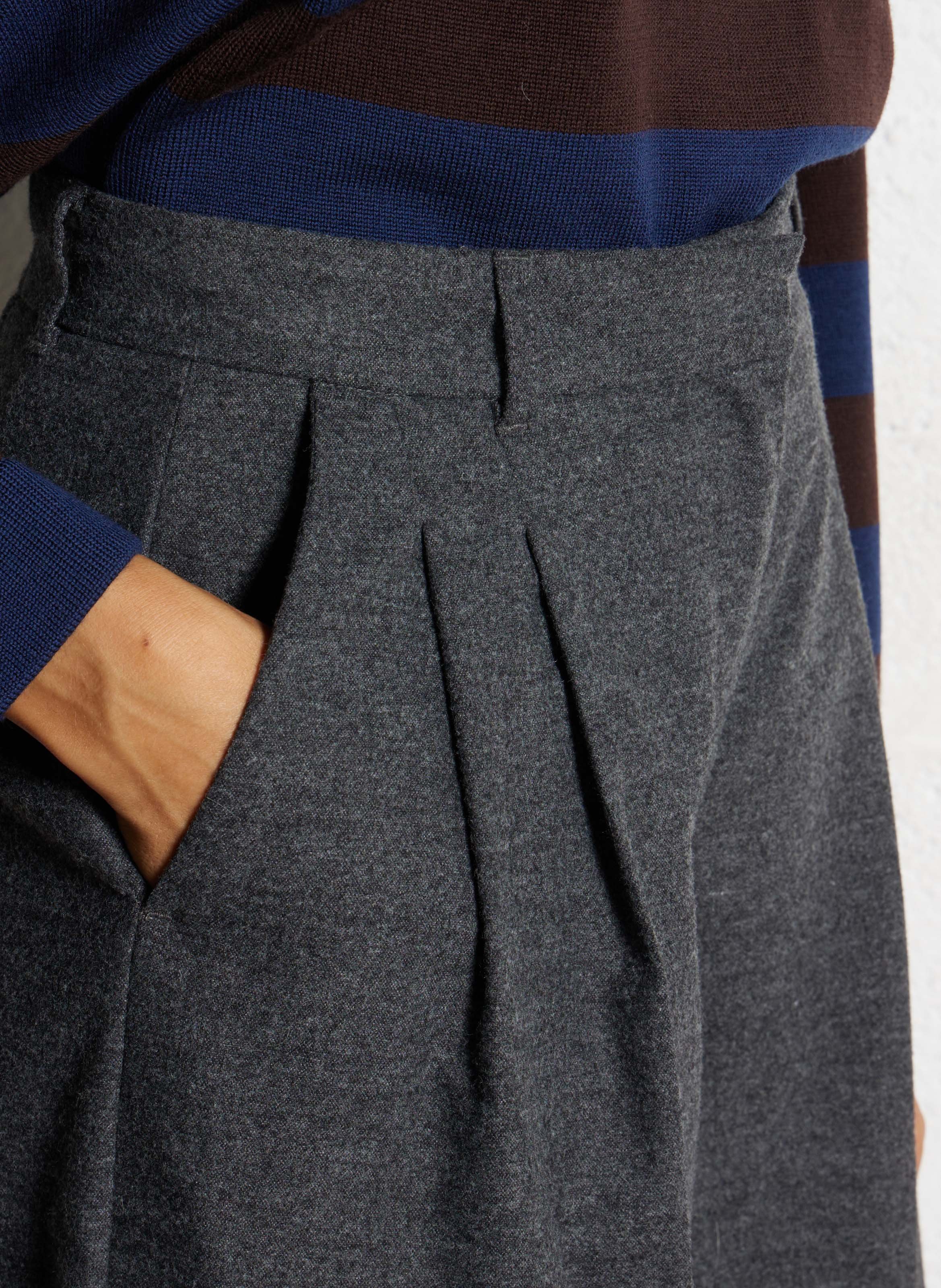 Bermuda large uni taille haute BELLEROSE Gris