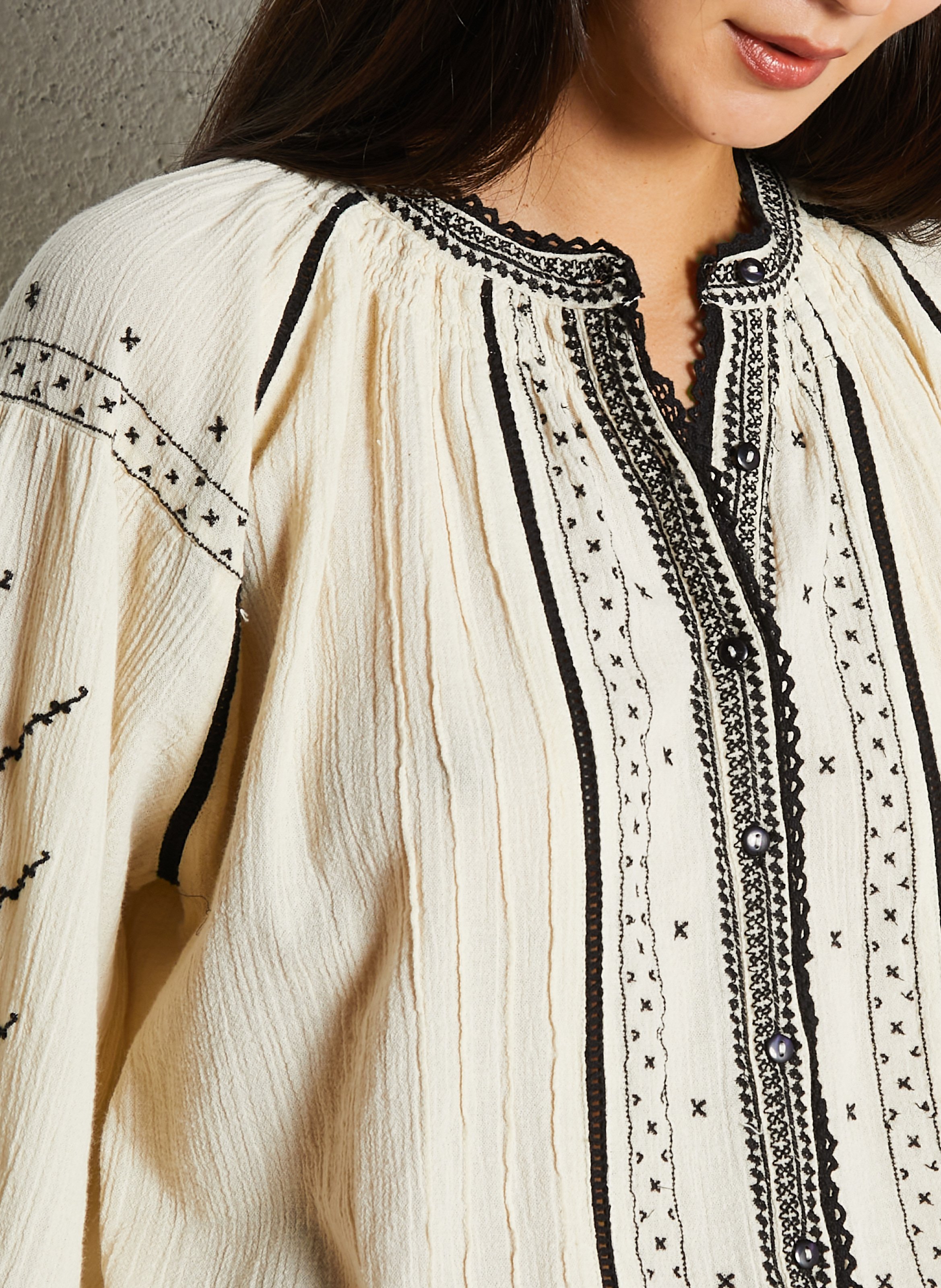 Embroidered round neck cotton blouse MAISON HOTEL Beige