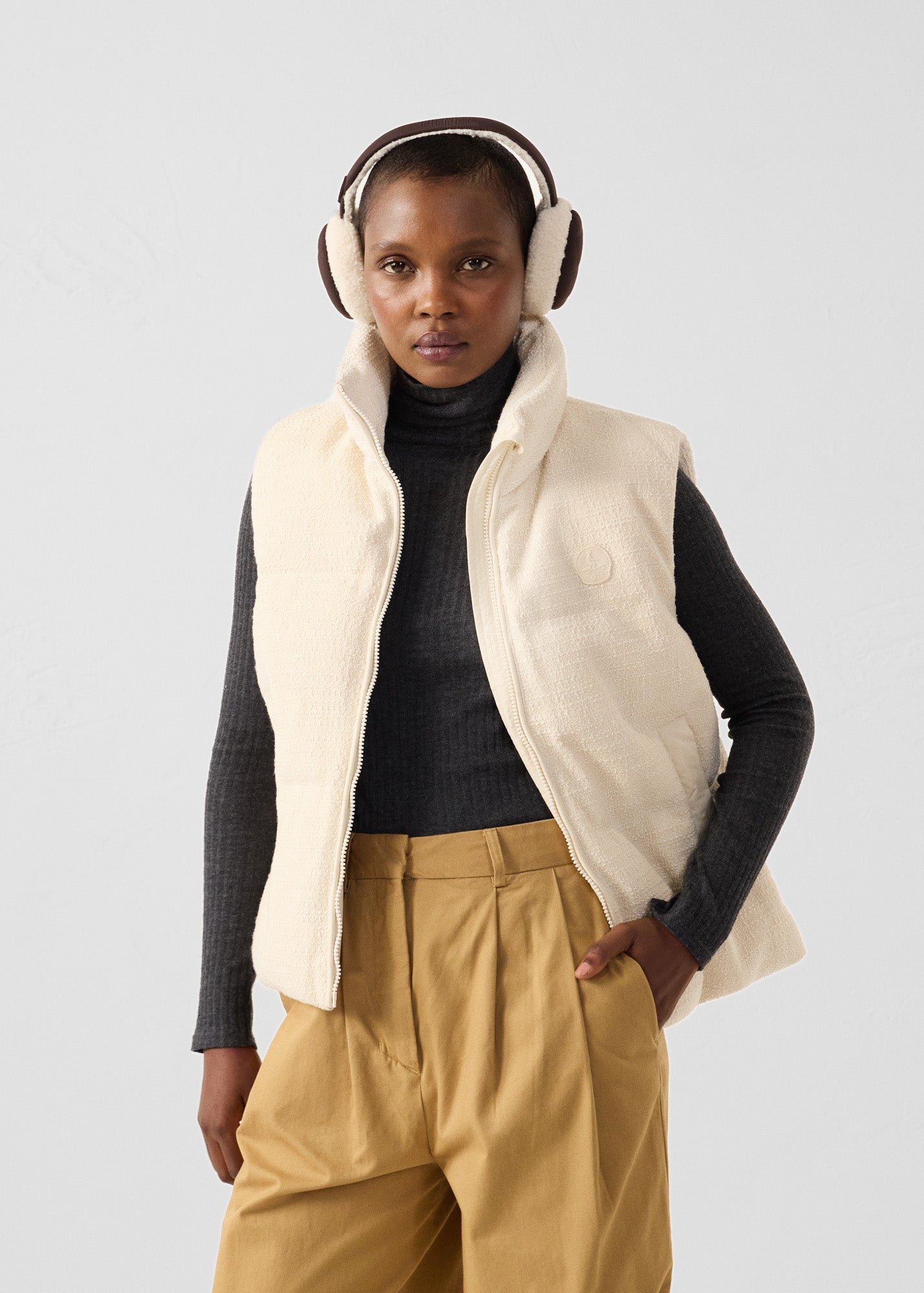 Atsuma sleeveless puffer jacket for extreme cold. JOTT White