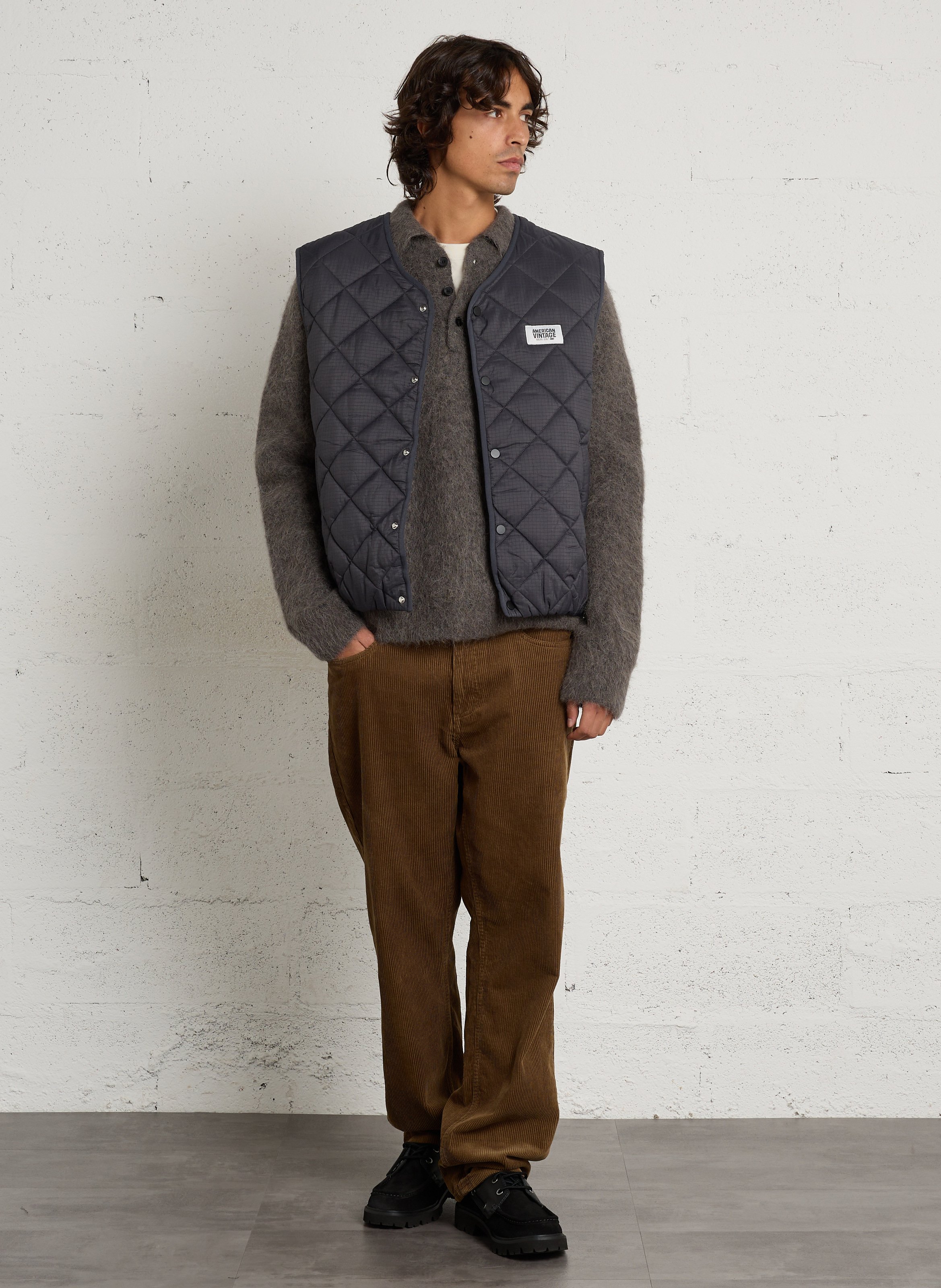 Pull col polo boutonné droit en laine mélangée MINIMUM Noir