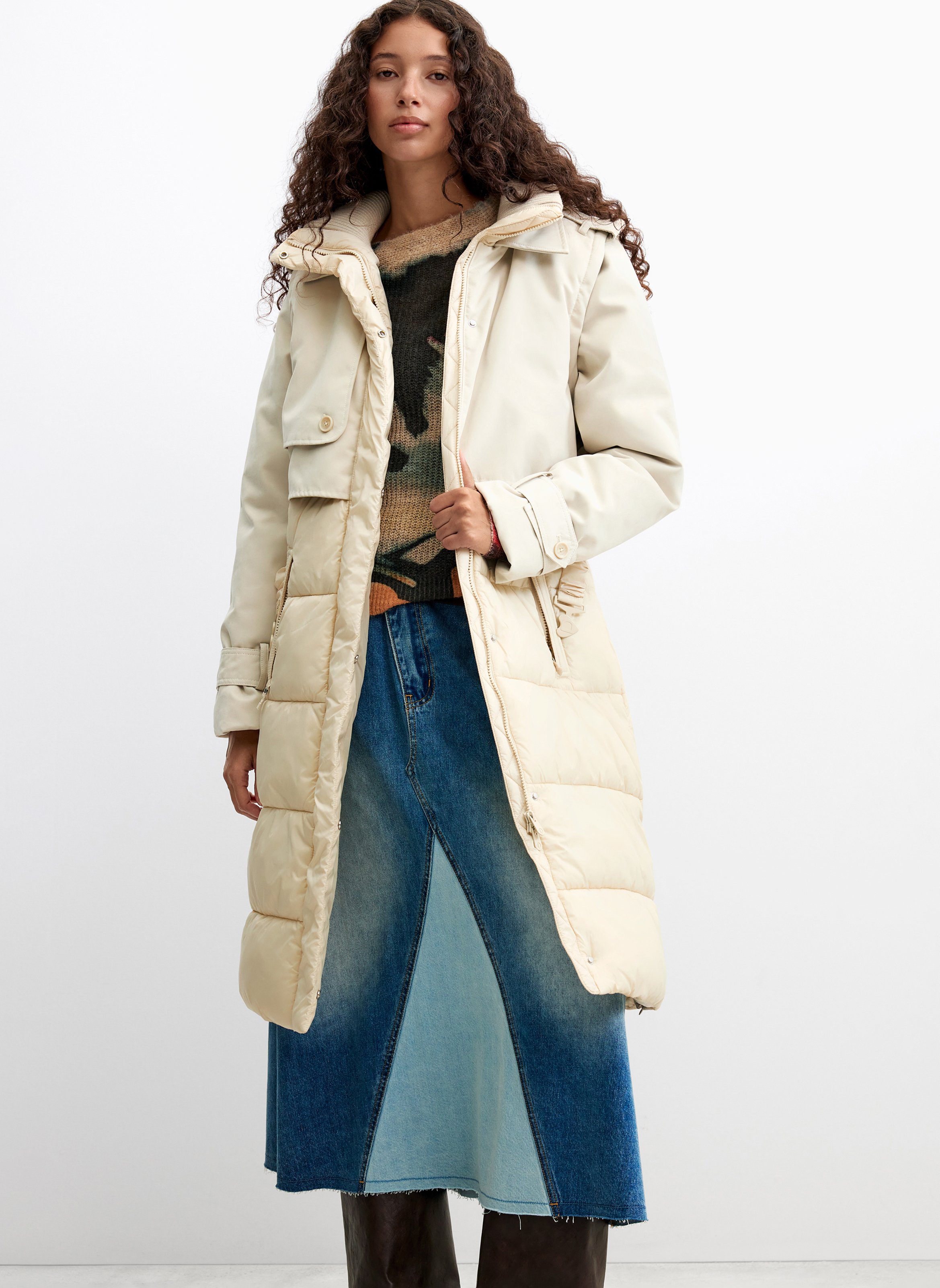 Long plain belted puffer jacket DESIGUAL White