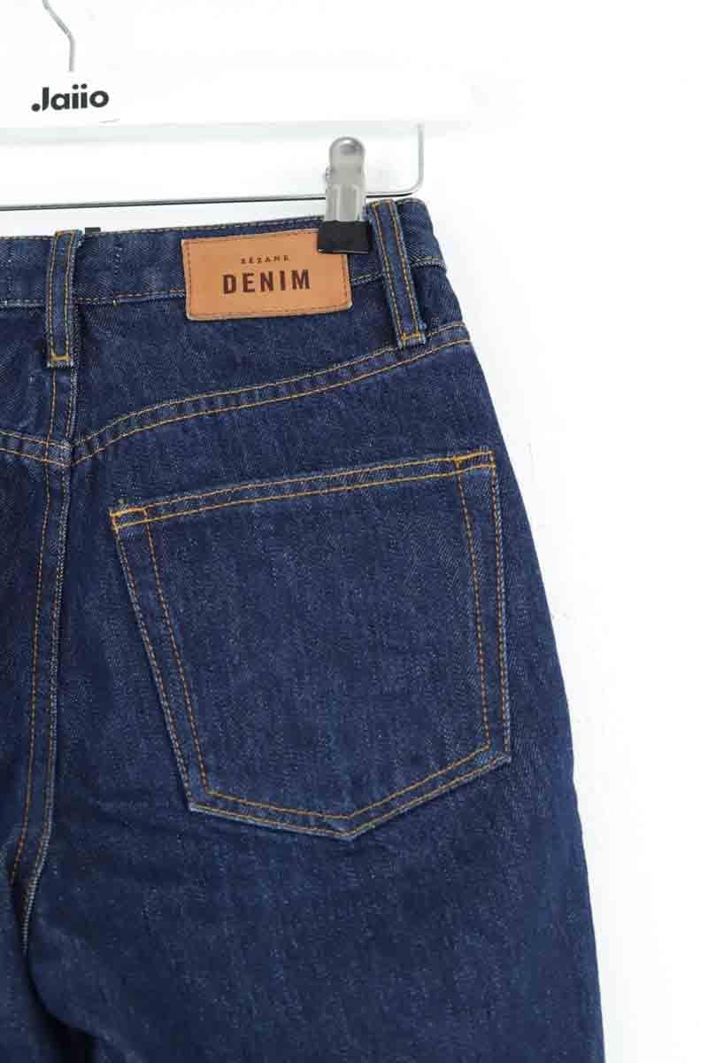 - Straight-leg jeans
- 5 pockets
- Straight cut
- Faded effect SEZANE - Seconde main Blue