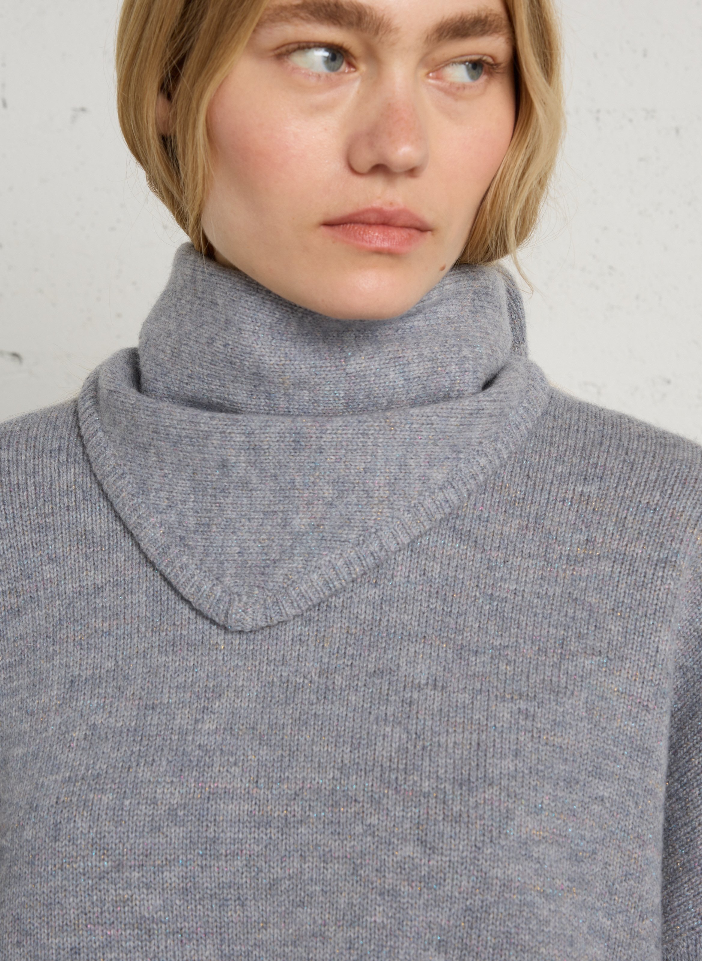 Pull col rond avec écharpe en laine BERENICE Gris