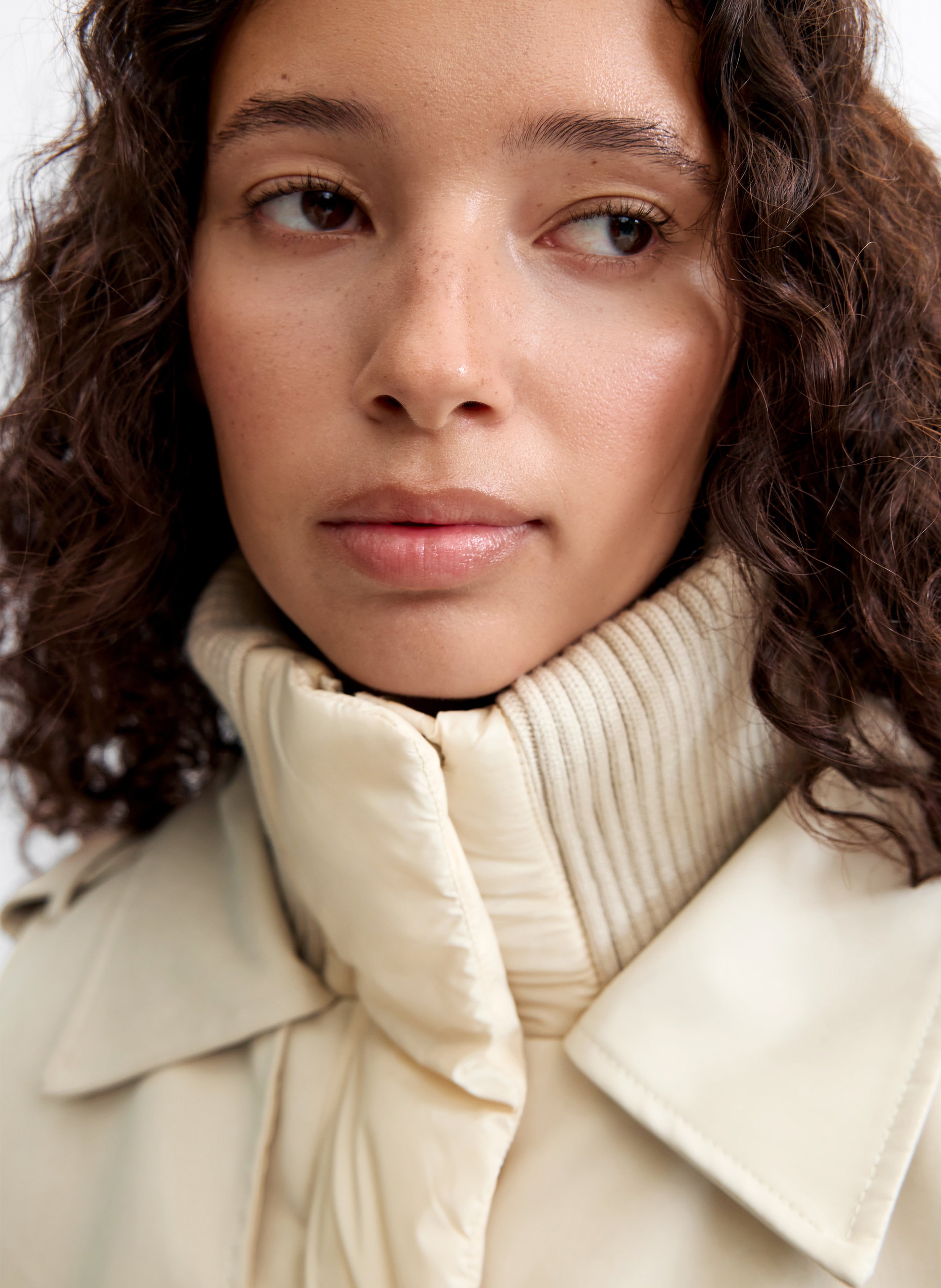 Long plain belted puffer jacket DESIGUAL White