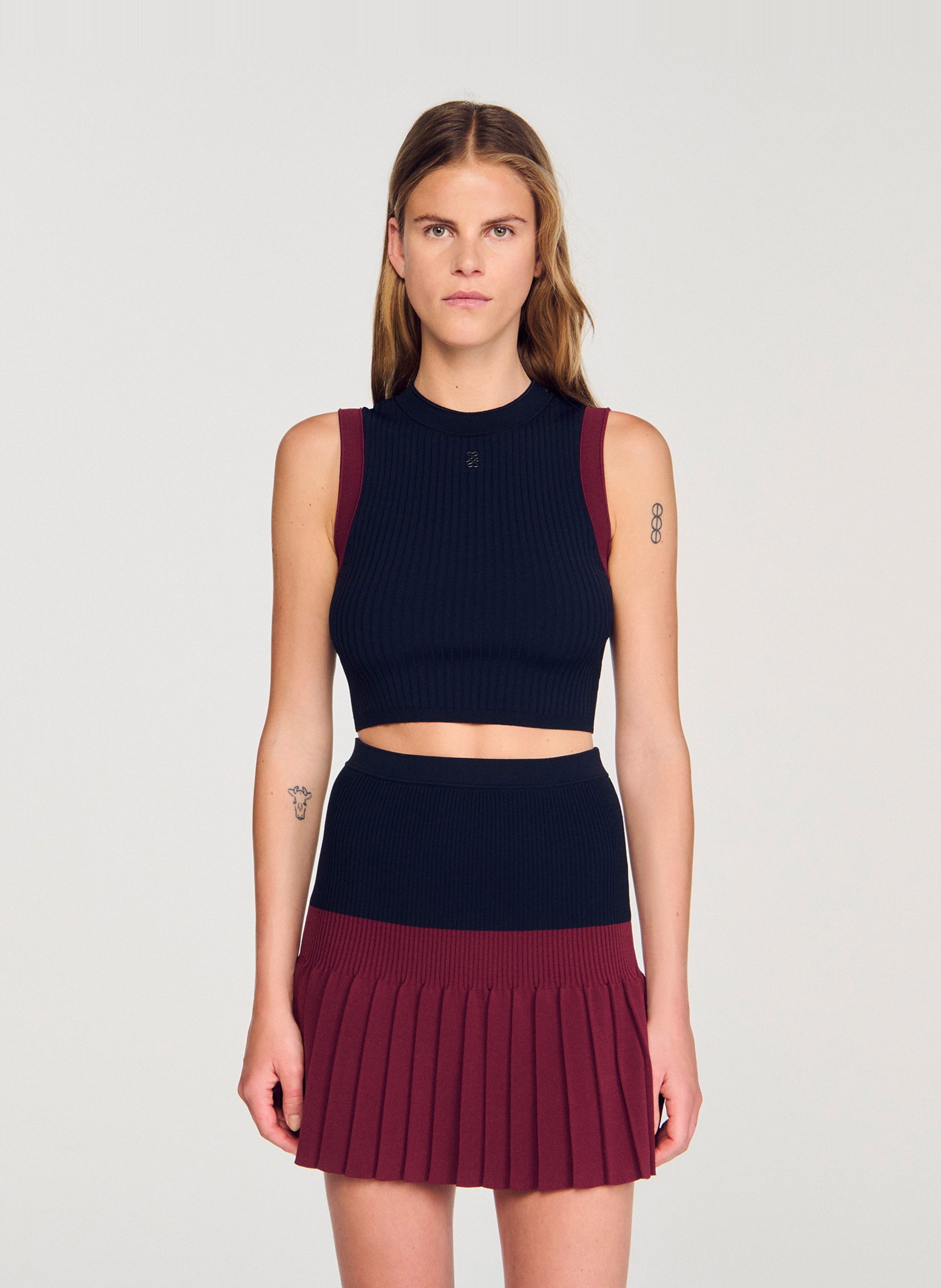 Korte aansluitende geribbelde trui SANDRO Blauw