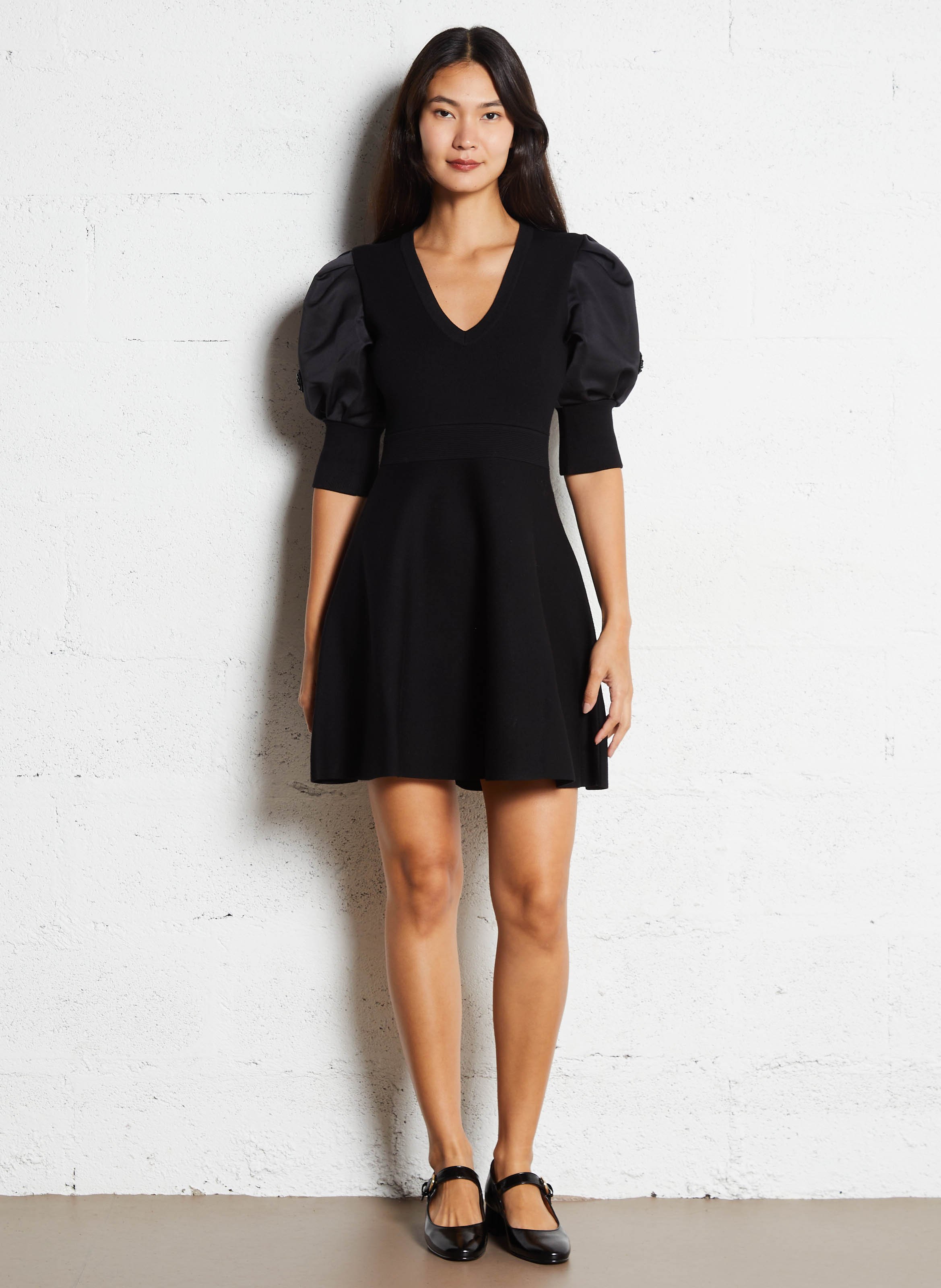 Ausgestelltes Kurzkleid mit V-Ausschnitt LIU JO Schwarz