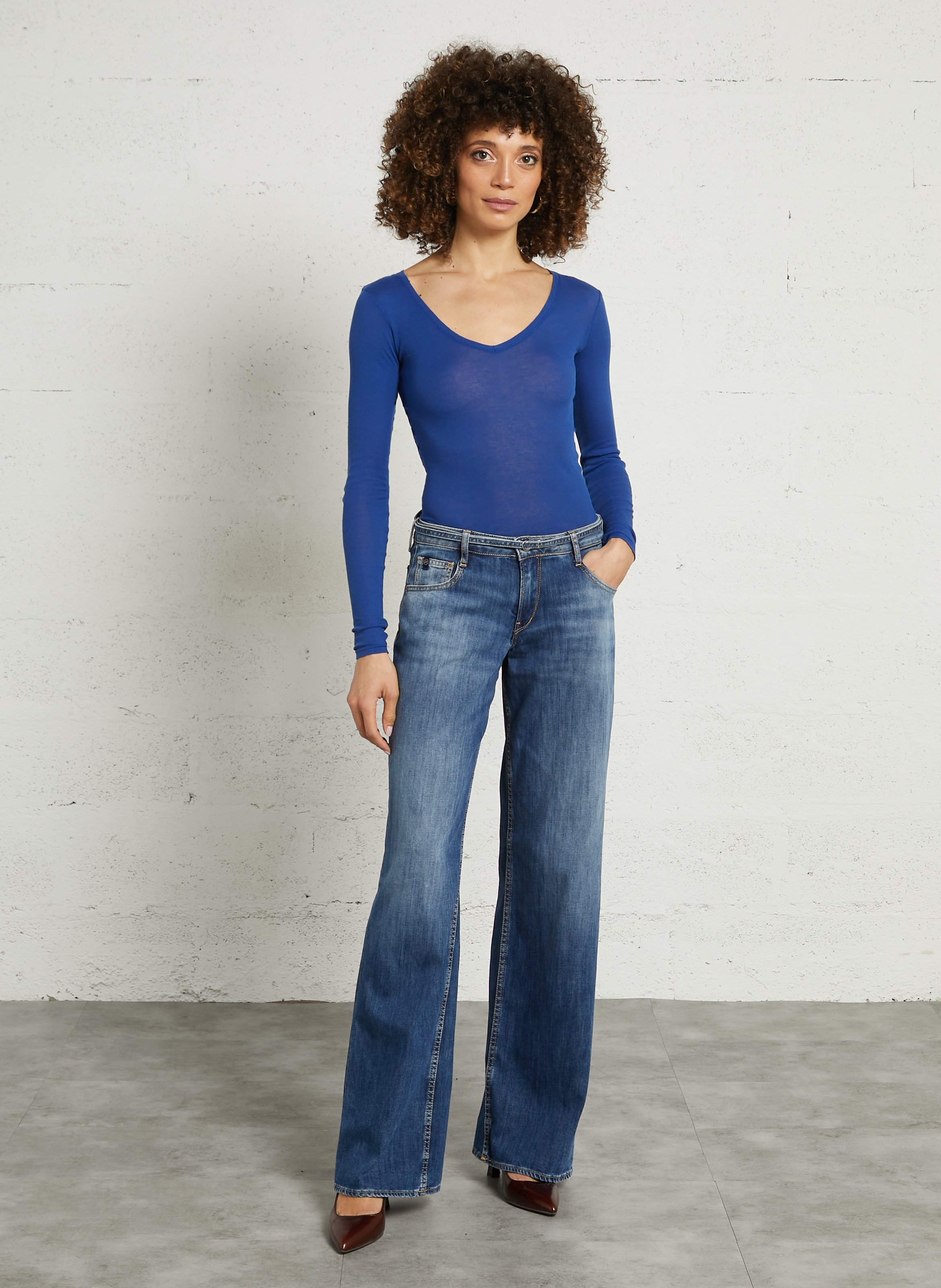 Tailliertes V-Ausschnitt T-Shirt aus Baumwolle AMERICAN VINTAGE Blau