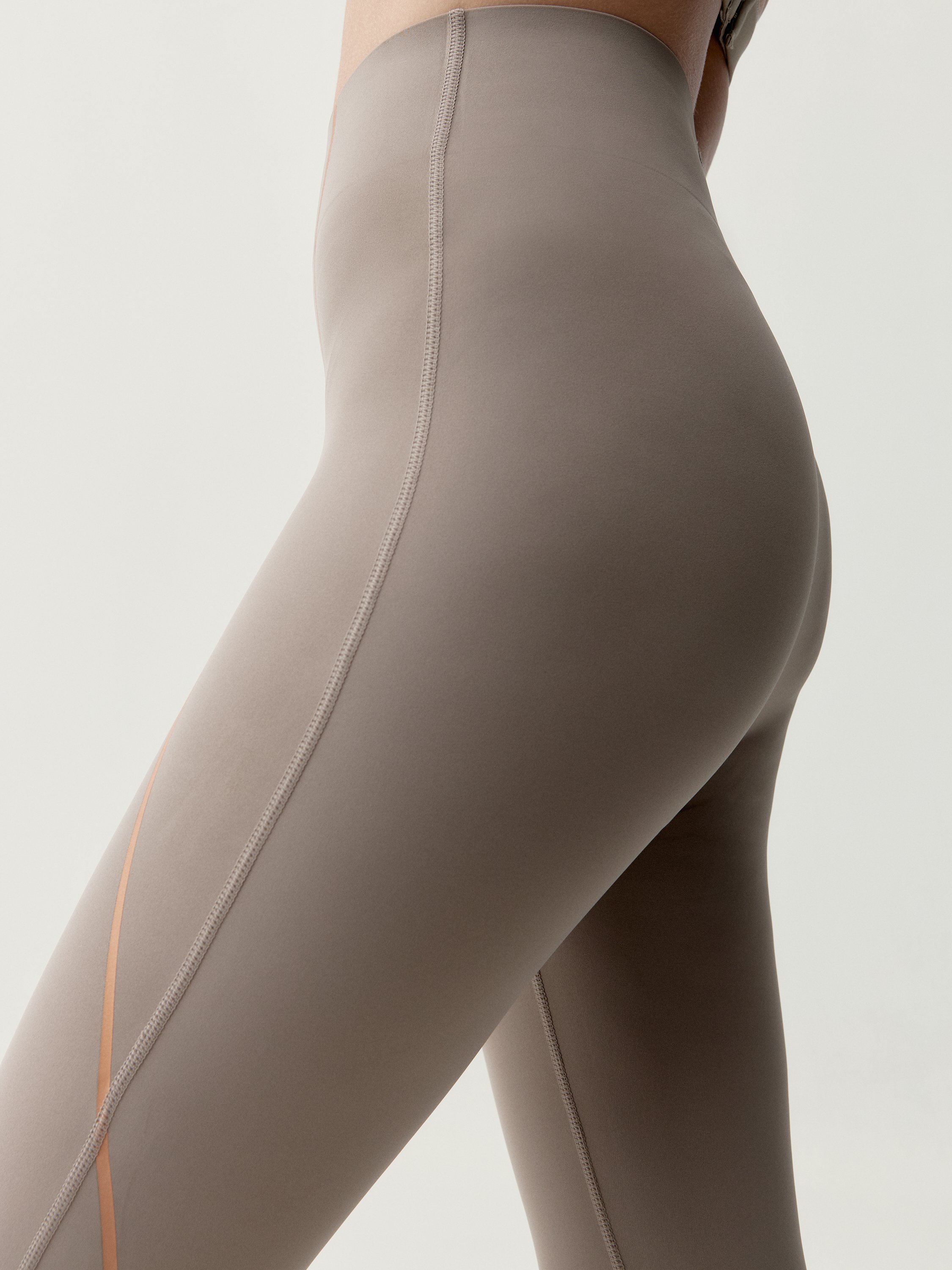 Performance long sports leggings BORN Brown