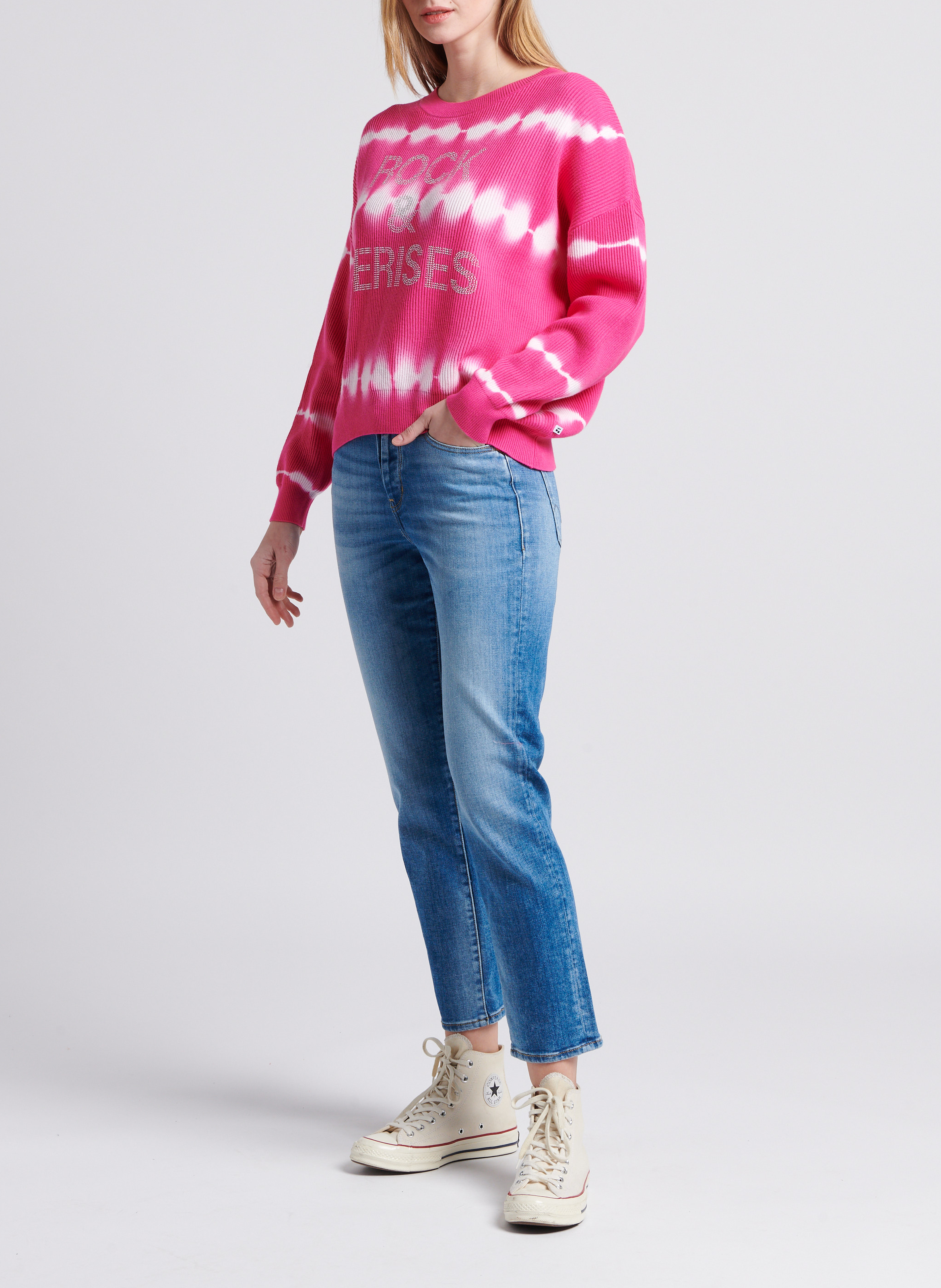 Gerade geschnittene verkürzte Jeans aus Stretch-Baumwolle. LE TEMPS DES CERISES Blau