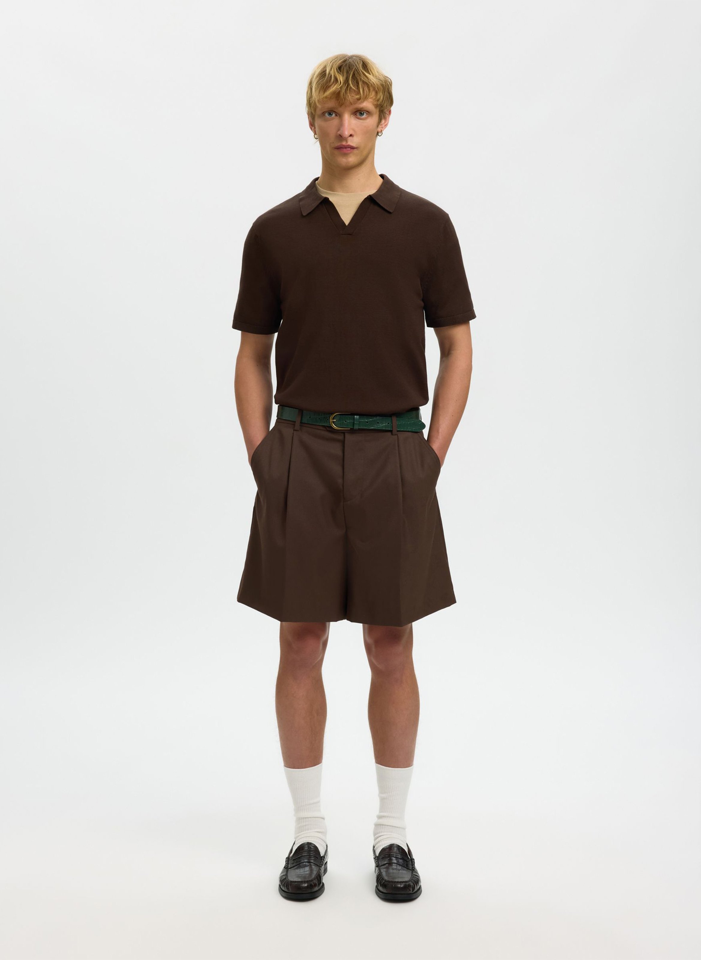 Gerade geschnittene Shorts mit Bundfalten SELECTED Braun