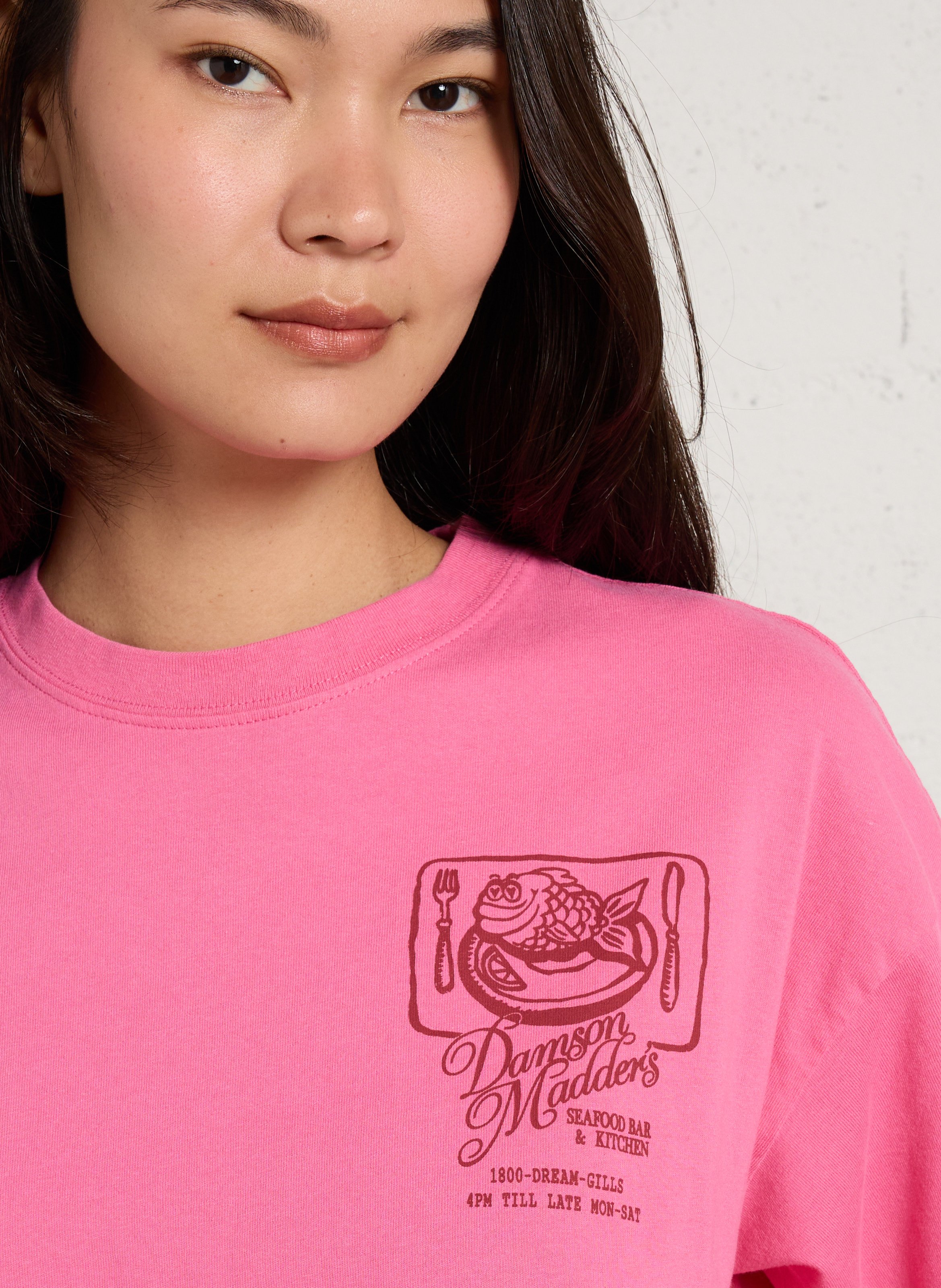 Bedrucktes T-Shirt mit Rundhalsausschnitt aus Bio-Baumwolle. DAMSON MADDER Rosa