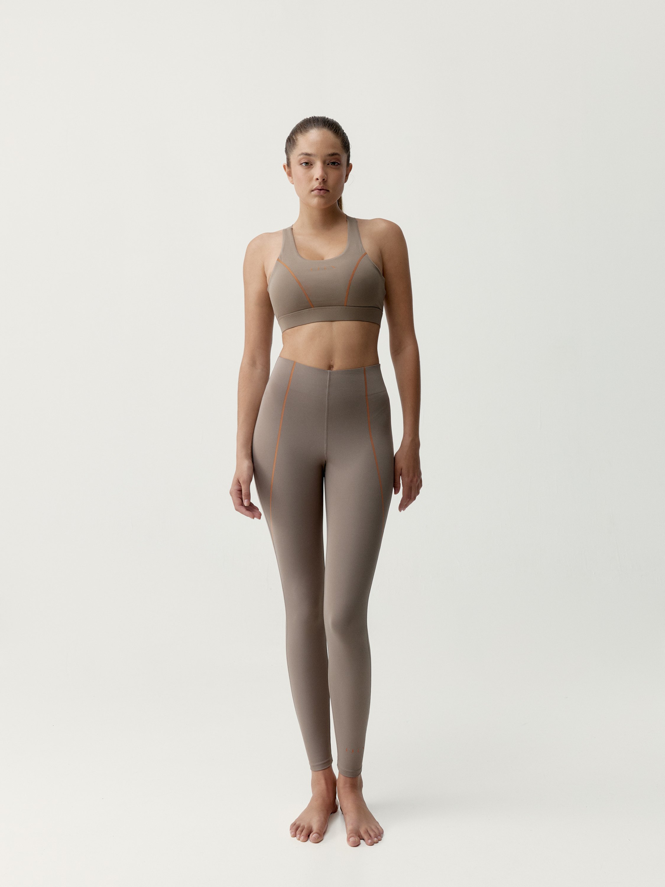 Performance long sports leggings BORN Brown