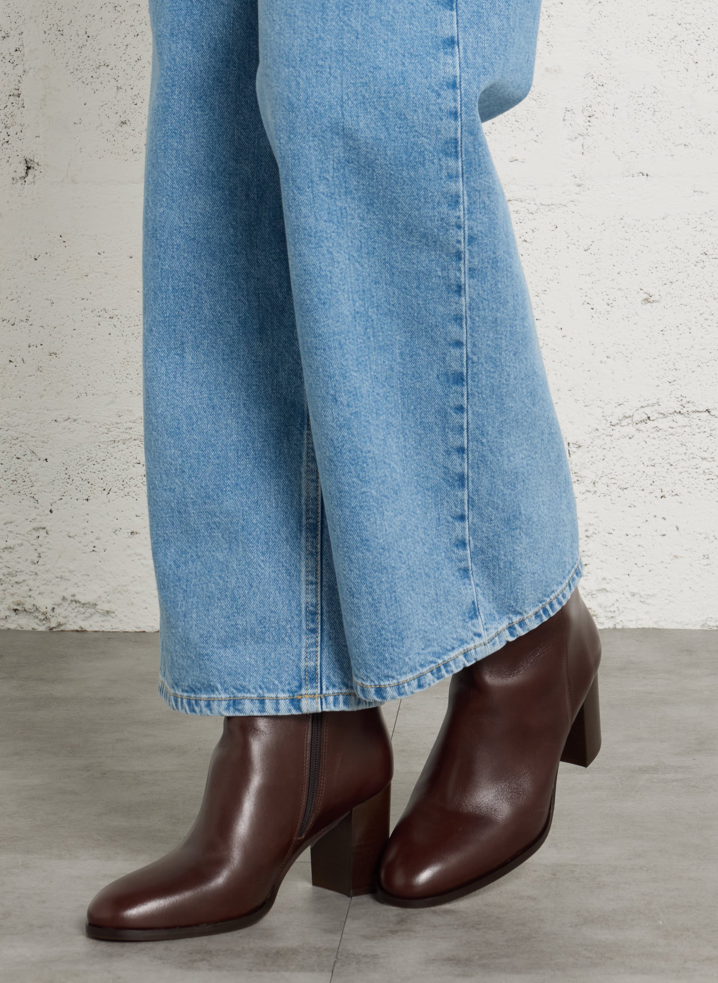 Bottines bout rond à zip en cuir velours  MELLOW YELLOW Marron