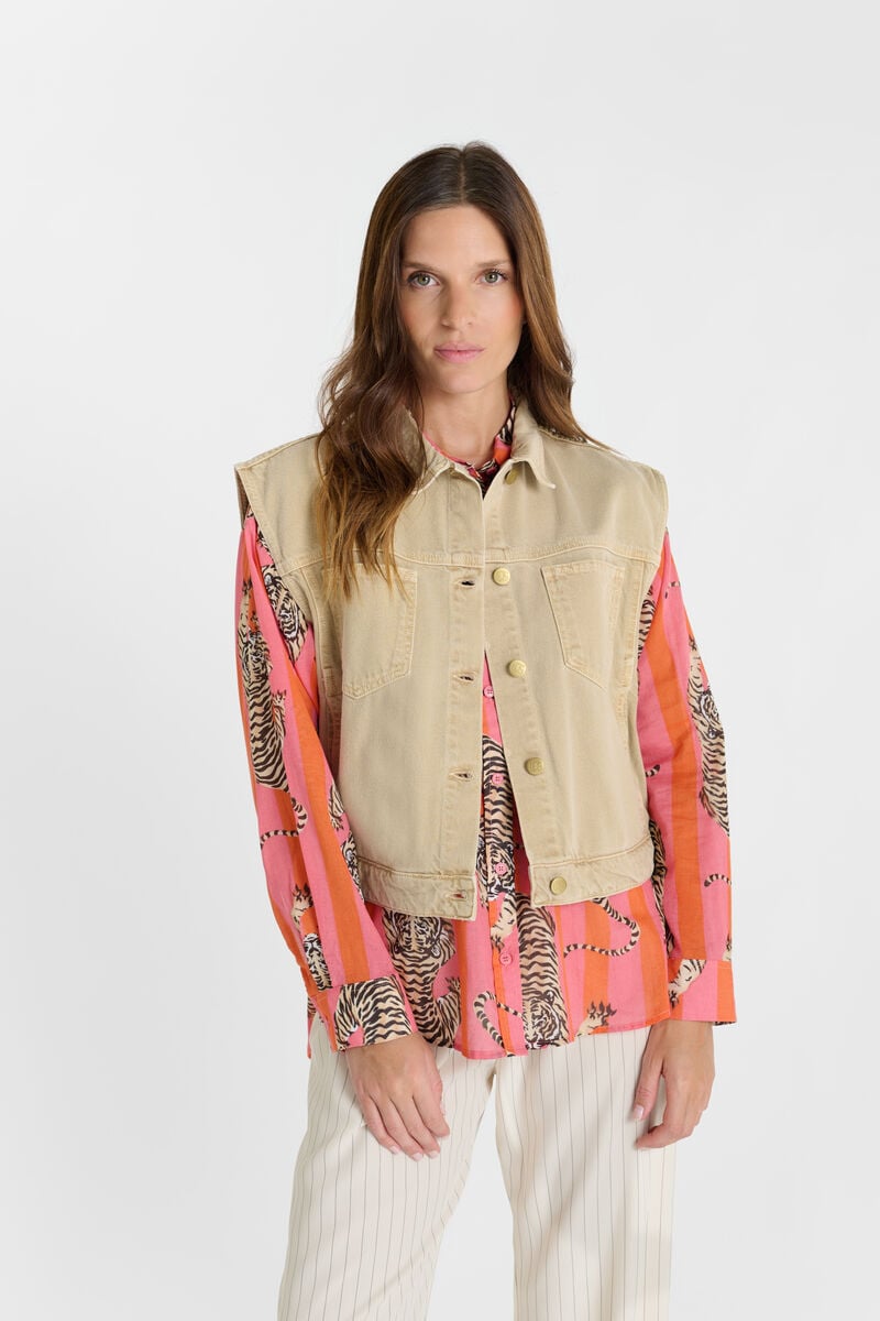 Buttoned shirt-collar jacket LE TEMPS DES CERISES Beige