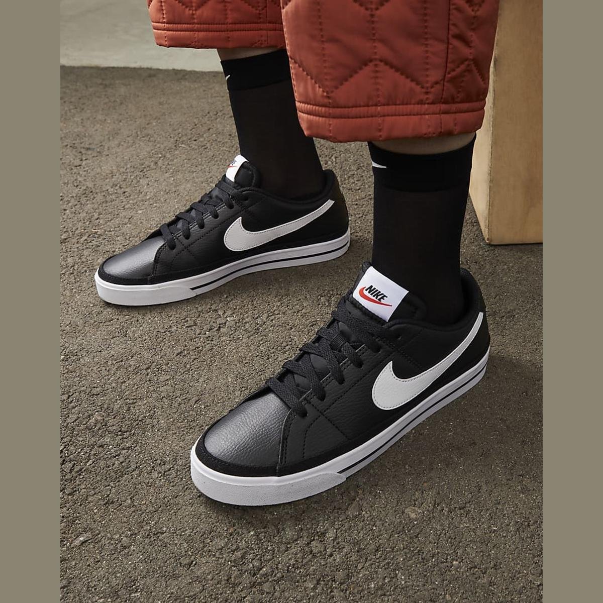 Low-top sneakers NIKE Black