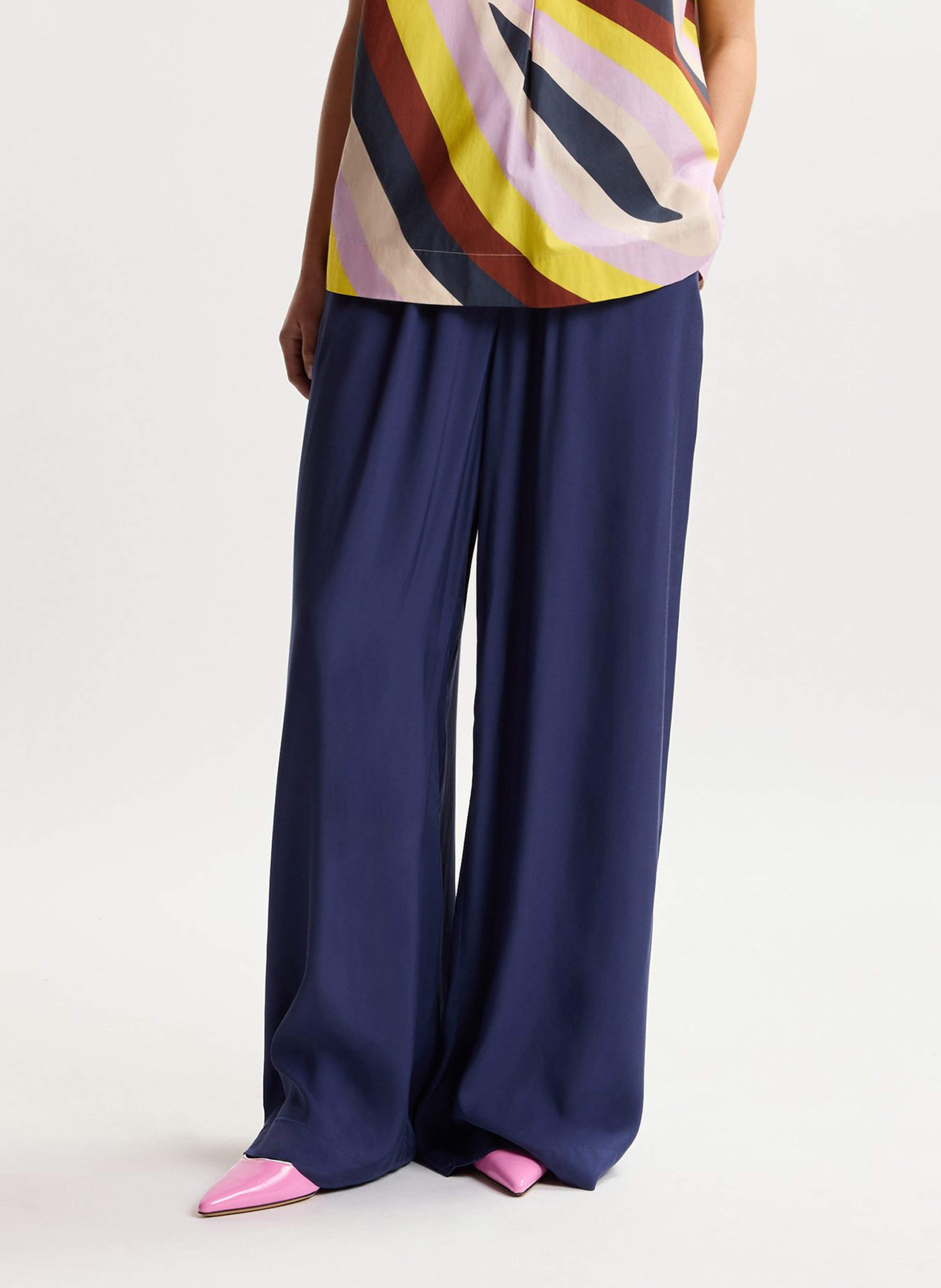 Hohe Taille weite Hose in Uni-Farbe ESSENTIEL ANTWERP Blau