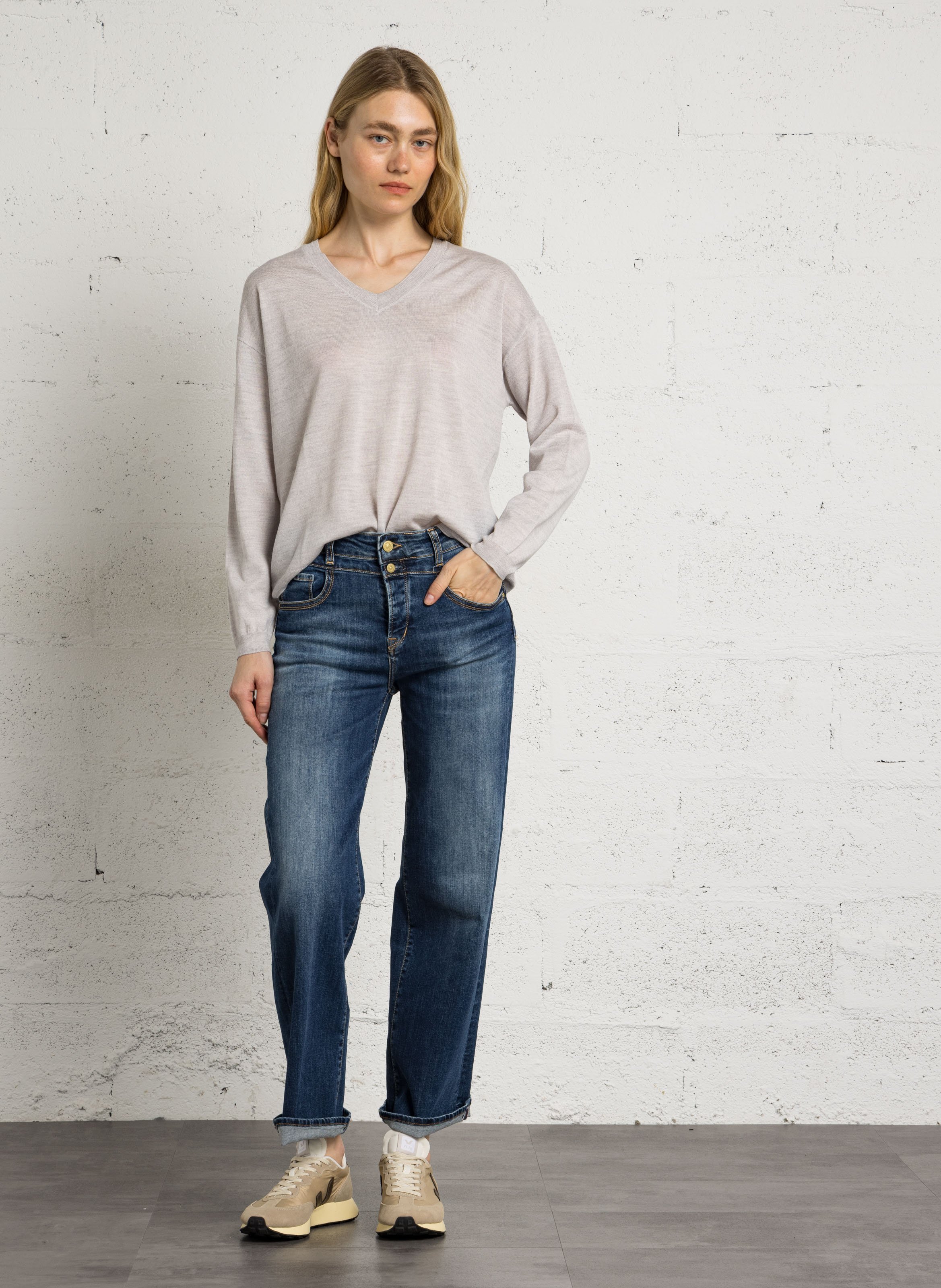 Pull droit à col v en laine SUD EXPRESS Gris