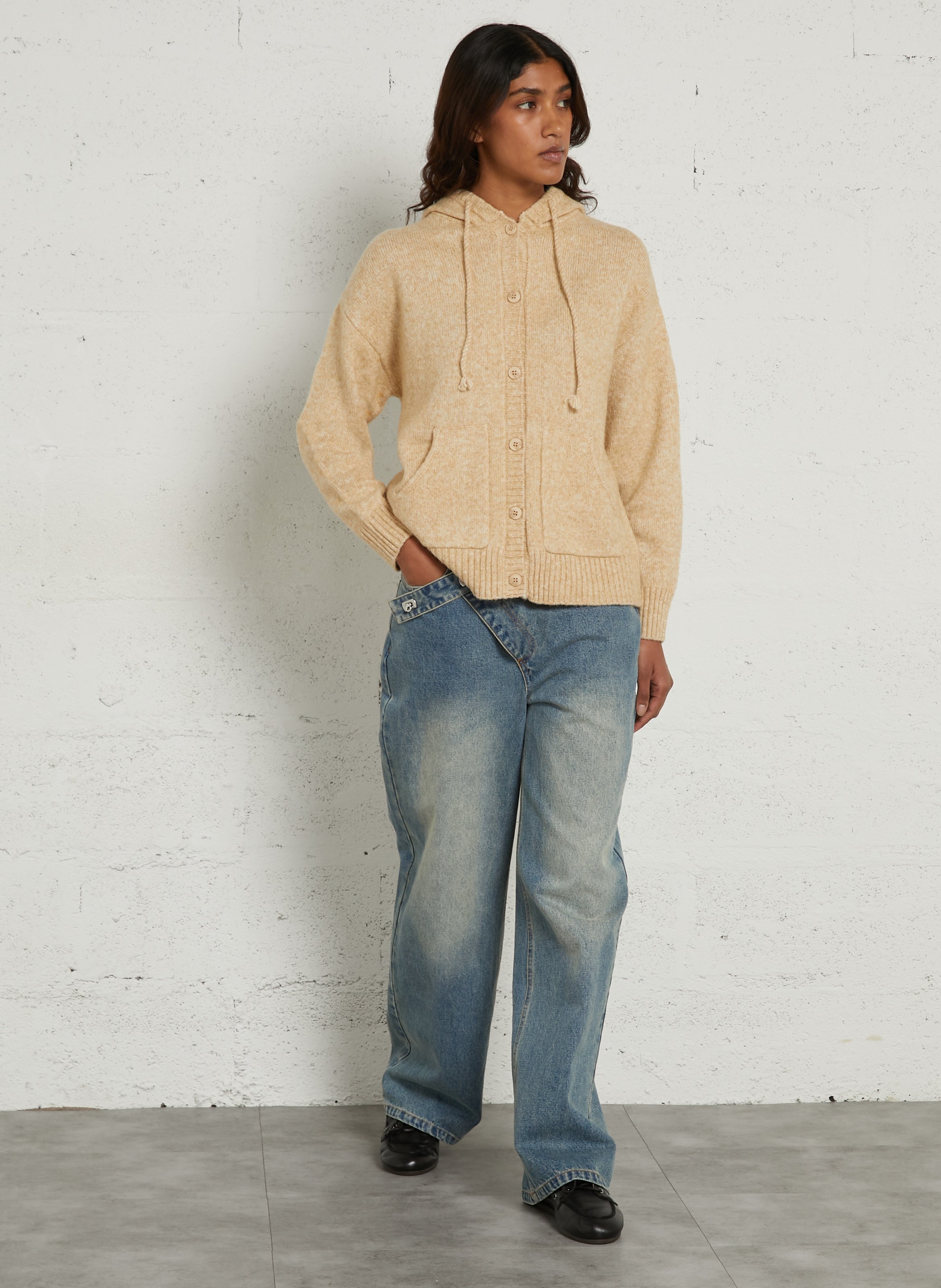 Gerade geschnittene Kapuzenstrickjacke SUD EXPRESS Beige